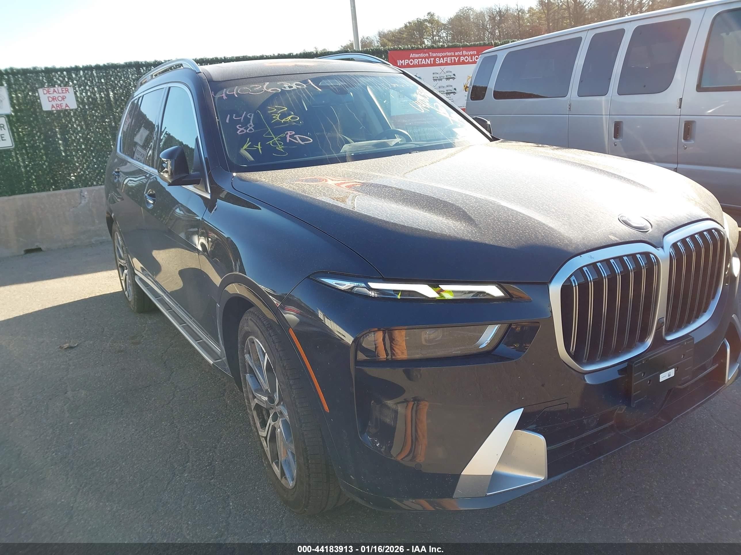 2026 BMW X7 xDrive40i, VIN 5UX23EM02T9079323 — Normal wear