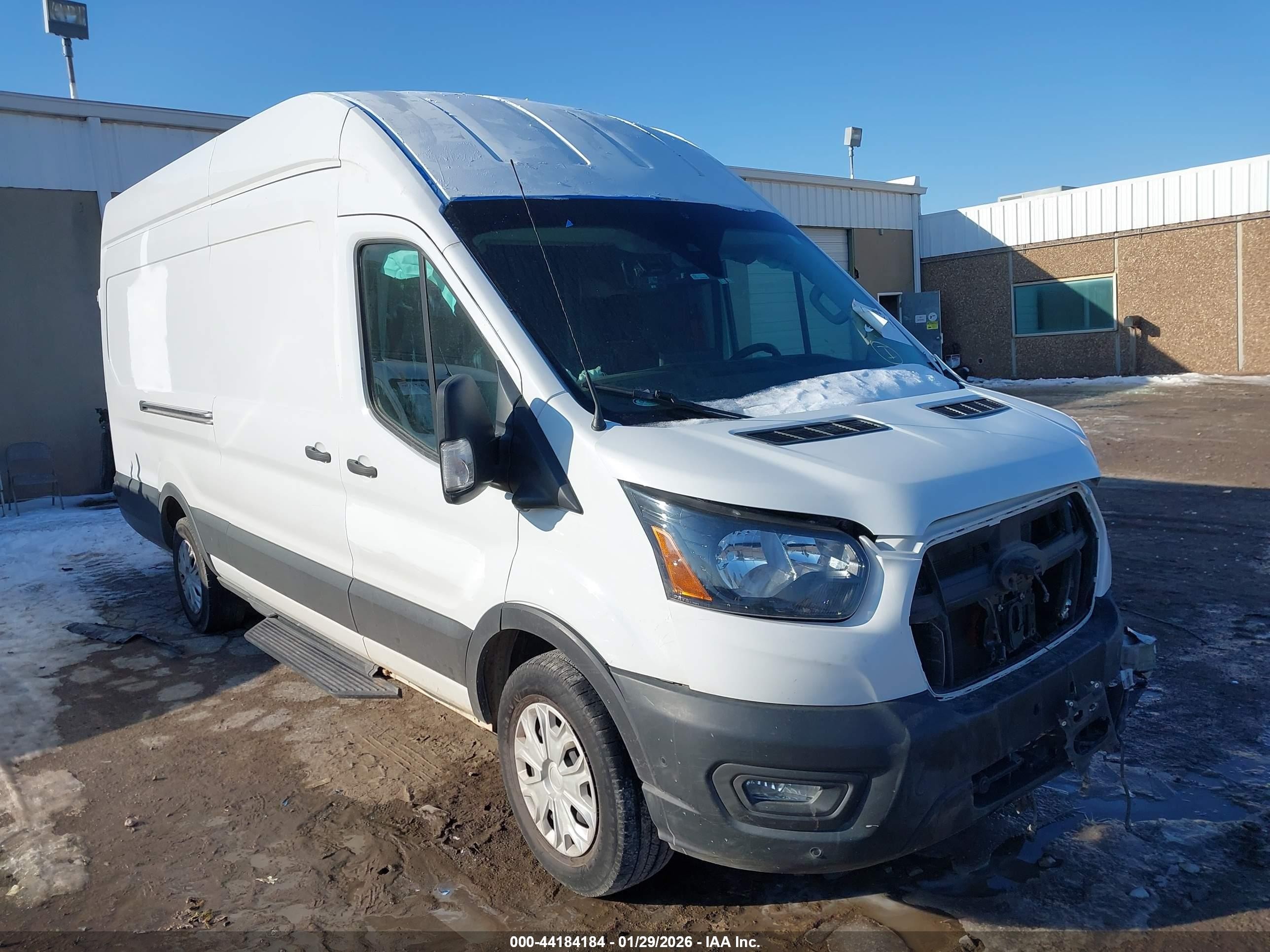 2022 Ford E-Transit Cargo, VIN 1FTBW3XK4NKA28508 — Front end