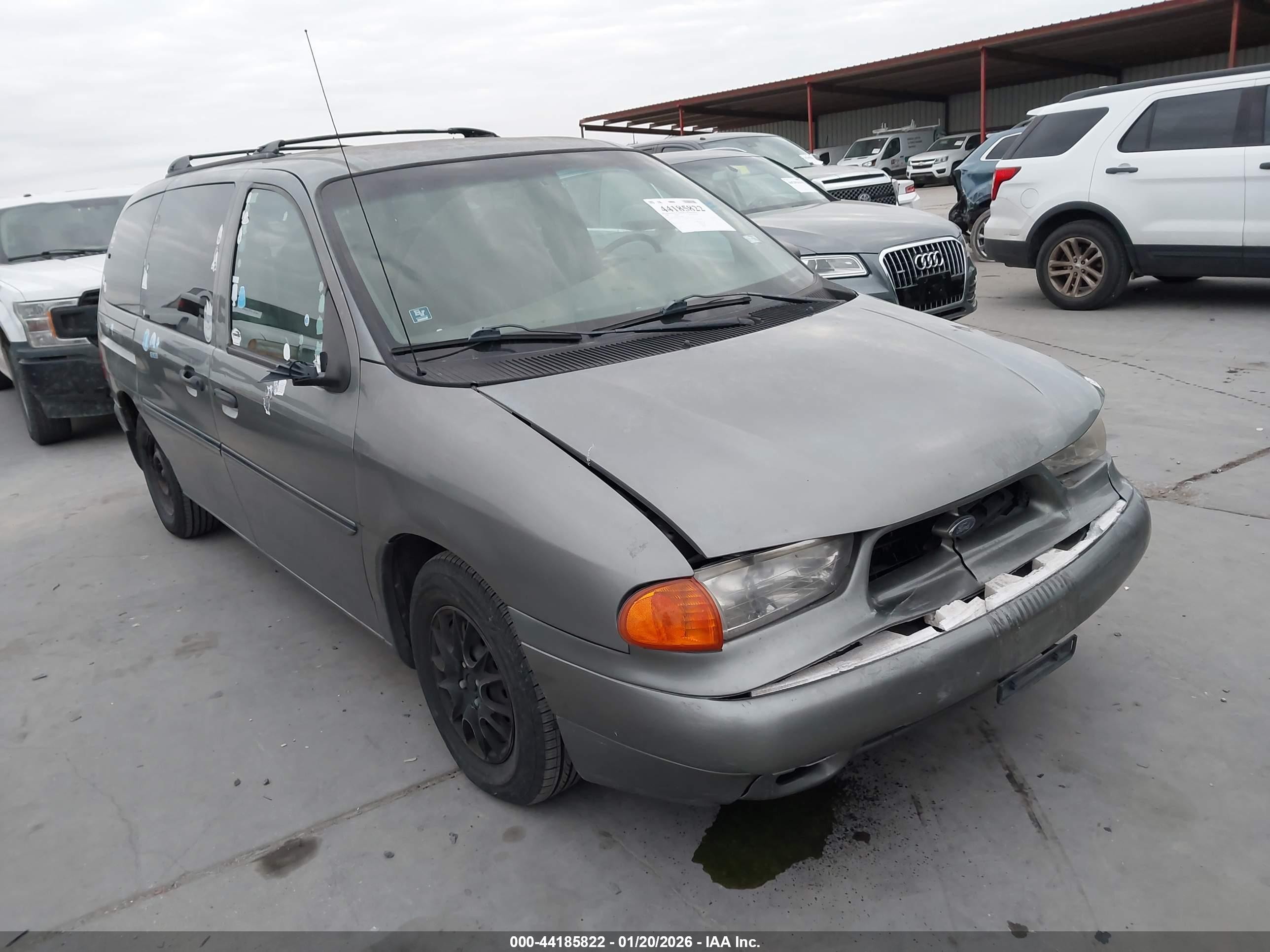 1998 Ford Windstar LX, VIN 2FMZA514XWBC42669 — Front end