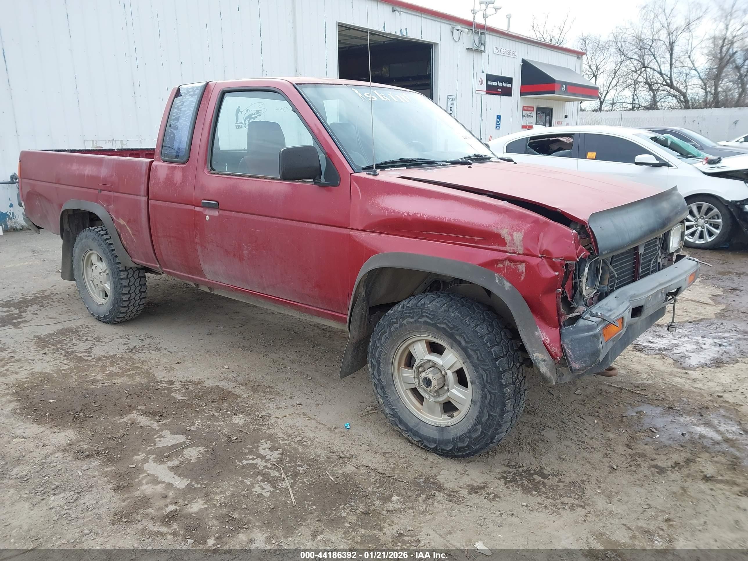 1991 Nissan Frontier XE, VIN 1N6SD16Y4MC417879 — Front end