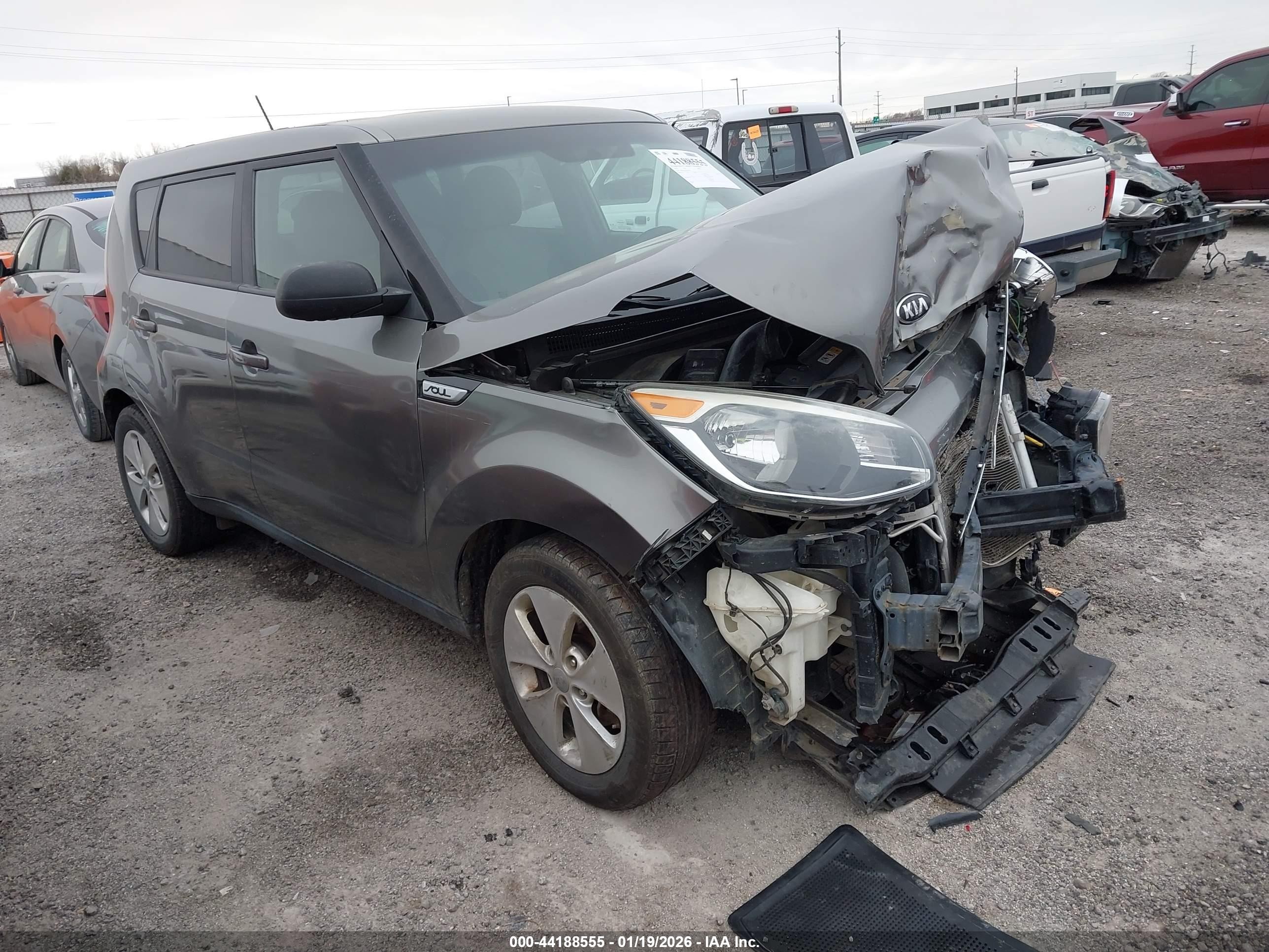 2016 Kia Soul, VIN KNDJN2A26G7308146 — Front end