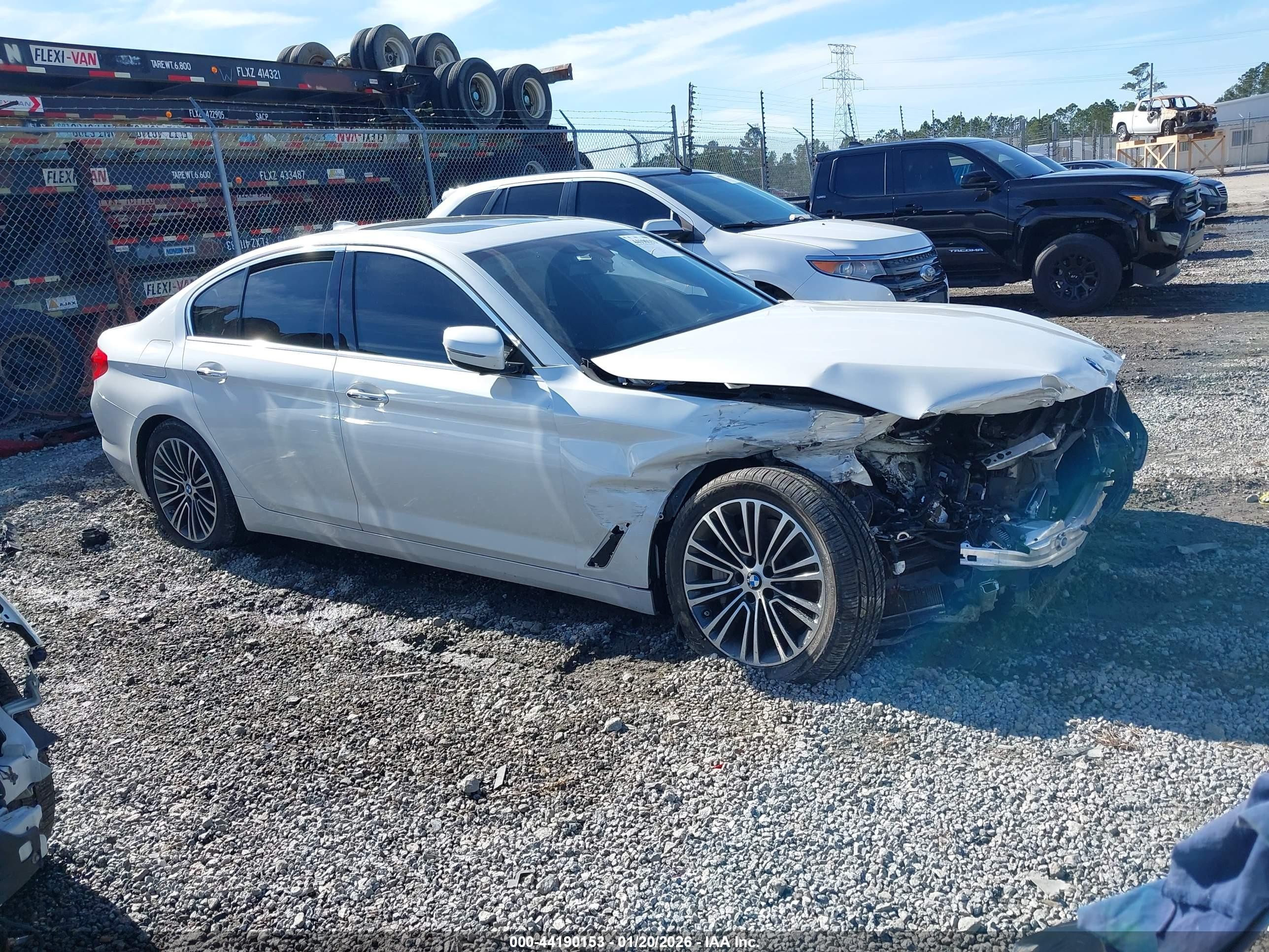 2018 BMW 5 Series 540i, VIN WBAJE5C58JWA92578 — Front end