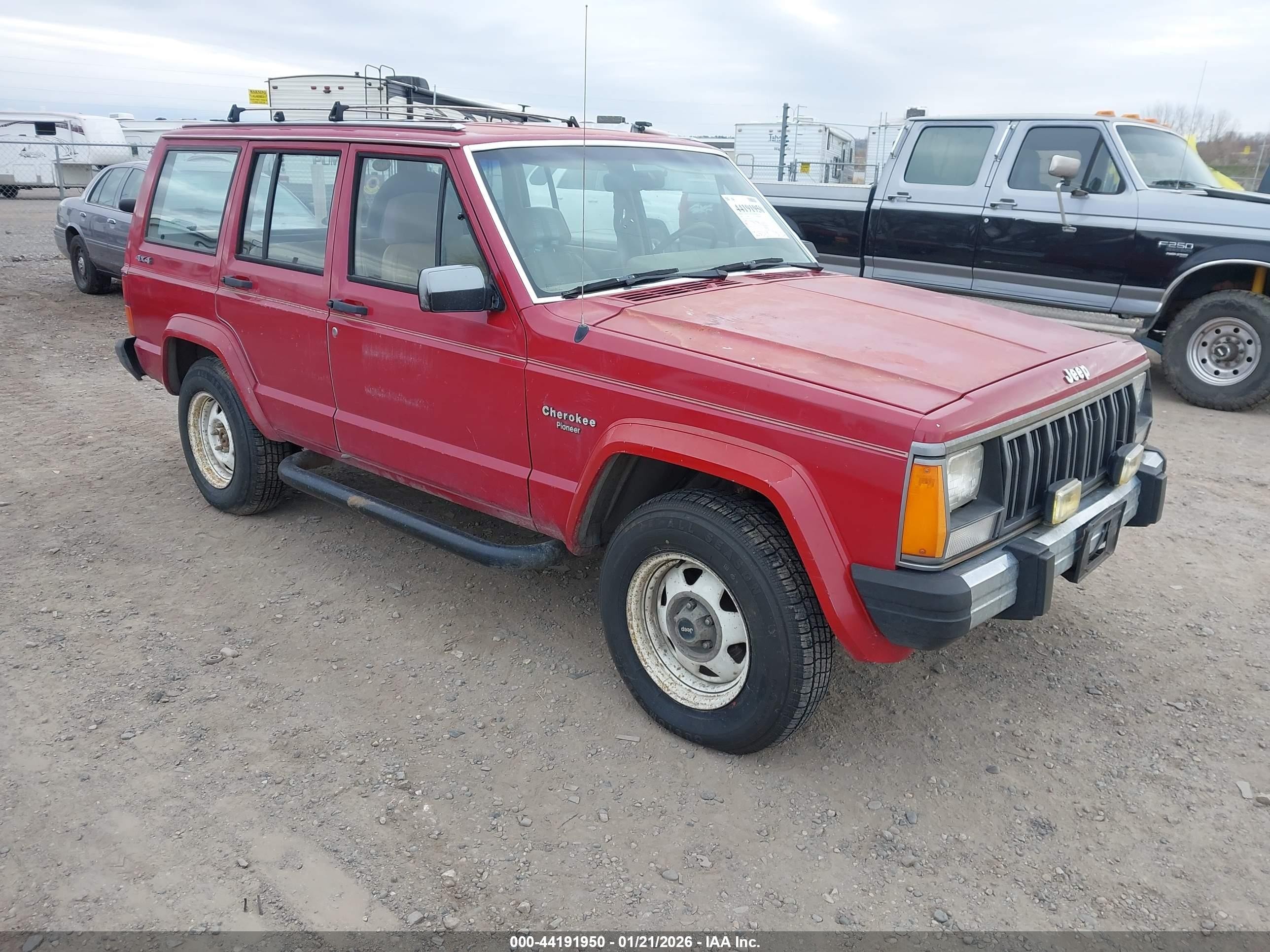 1988 Jeep Cherokee, VIN 1JCML7827JT248171 — Normal wear