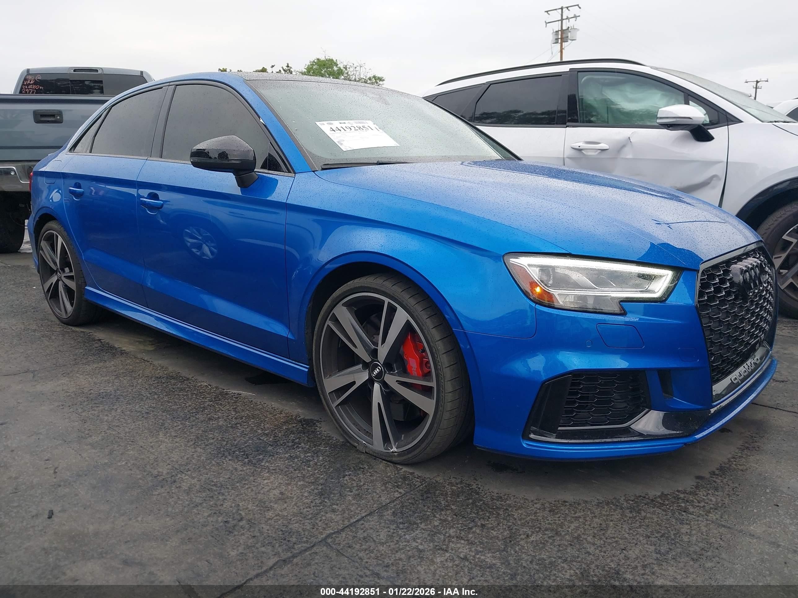 2018 Audi RS 3, VIN WUABWGFF7J1905717 — Бок