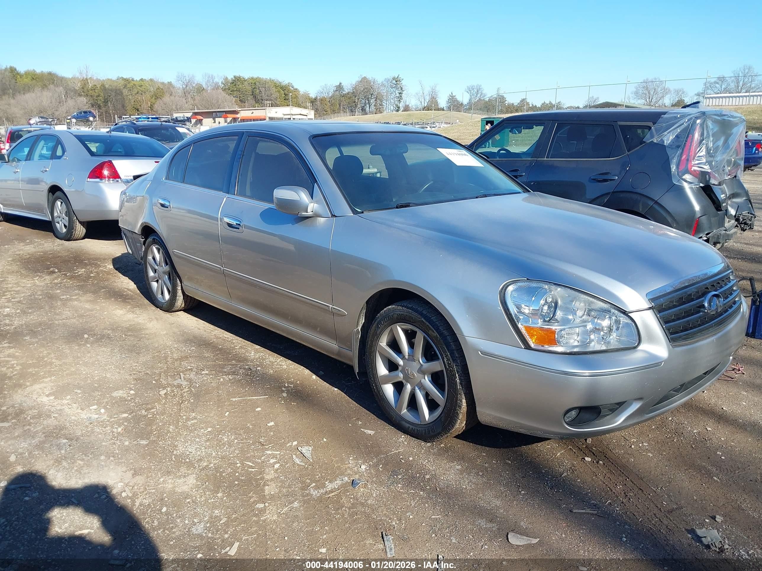 2005 Infiniti Q45, VIN JNKBF01A55M100222 — Rear end