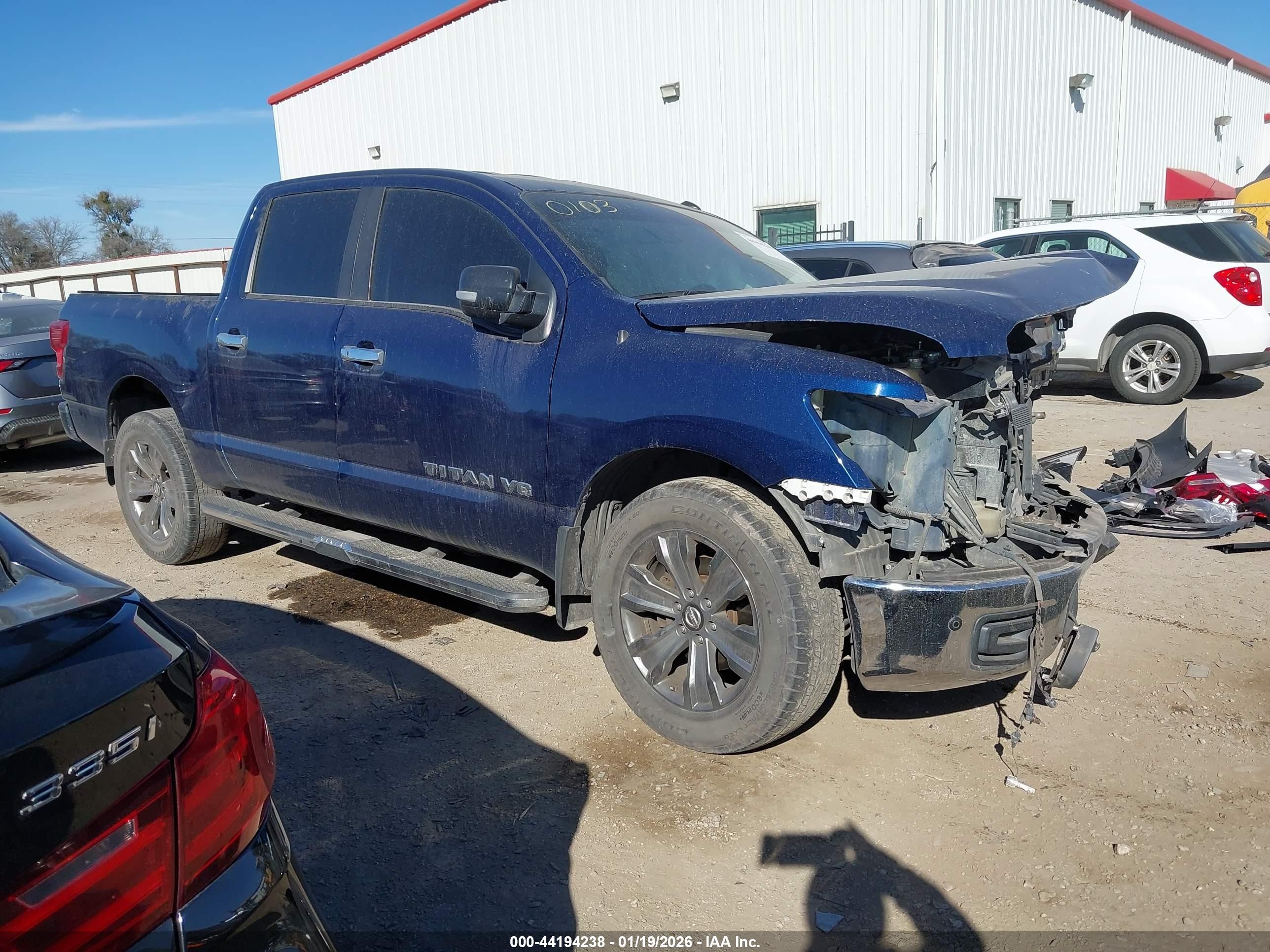 2019 Nissan Titan SV, VIN 1N6AA1E60KN532422 — Front end