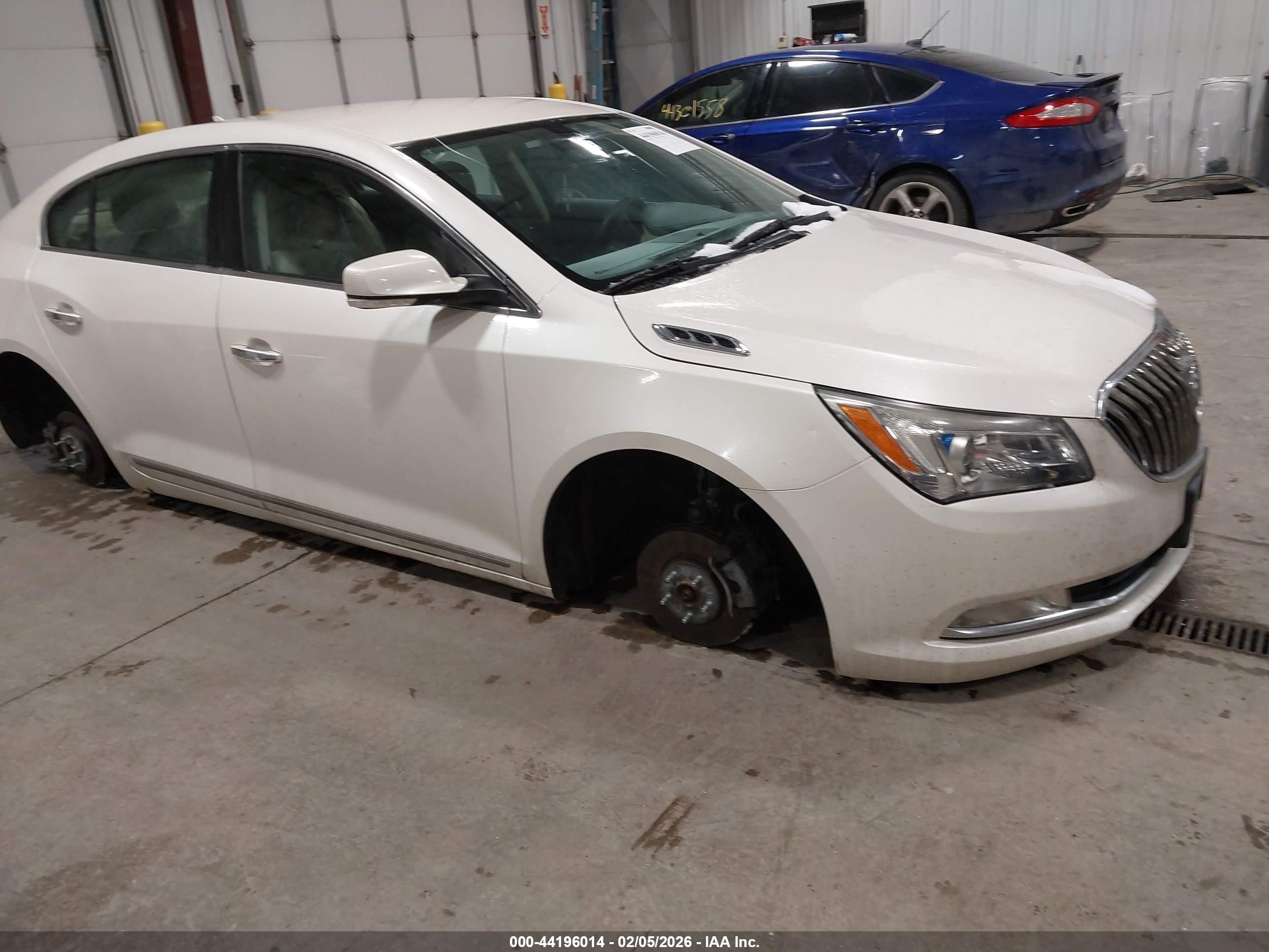 2014 Buick LaCrosse Premium I, VIN 1G4GD5G35EF112762 — Interior fire