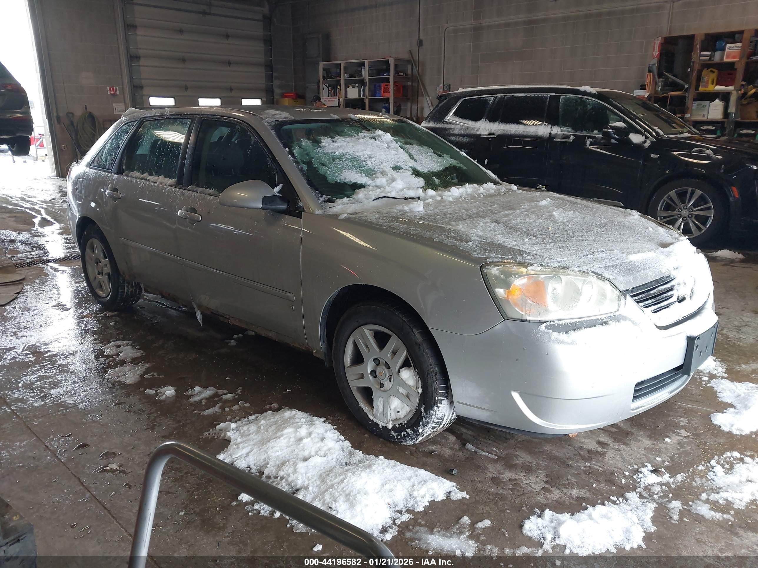 2006 Chevrolet Malibu Maxx LT, VIN 1G1ZT618X6F286752 — Rear end