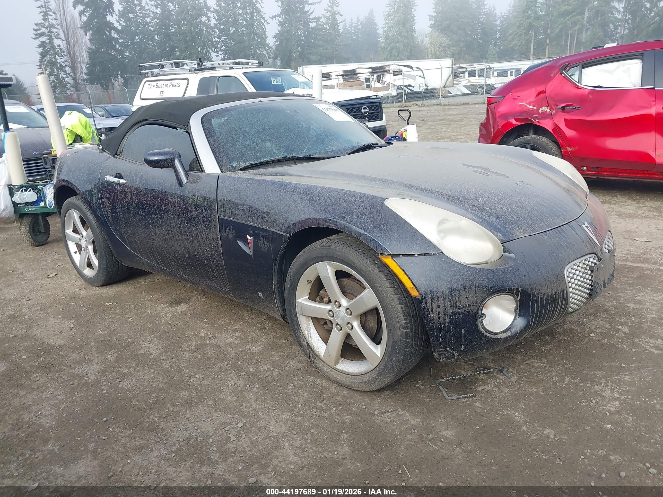 2008 Pontiac Solstice, VIN 1G2MC35B38Y120364 — Rear end