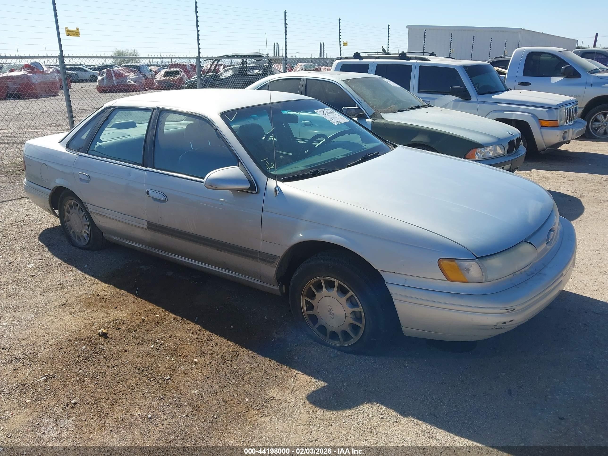 1995 Ford Taurus GL, VIN 1FALP52U2SG254556 — Зад