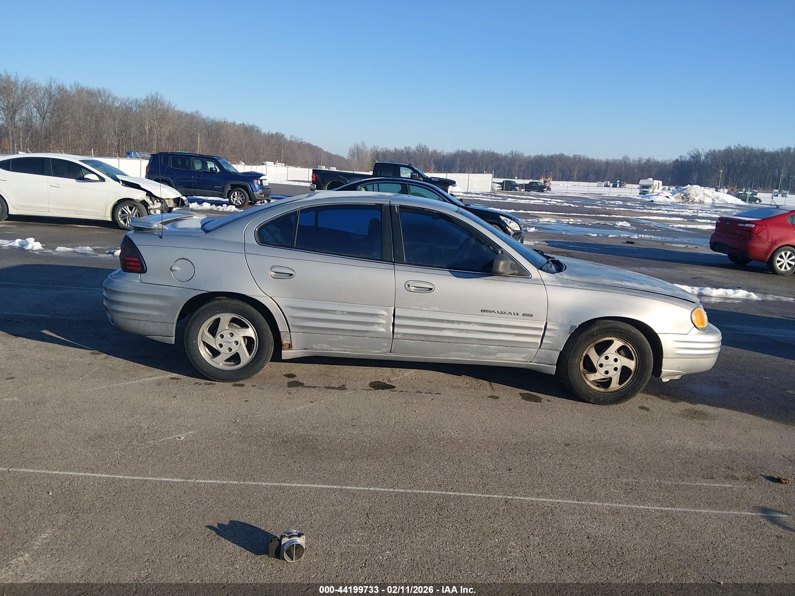 1999 Pontiac Grand Am SE1, VIN 1G2NE52E3XC561206 — Front end