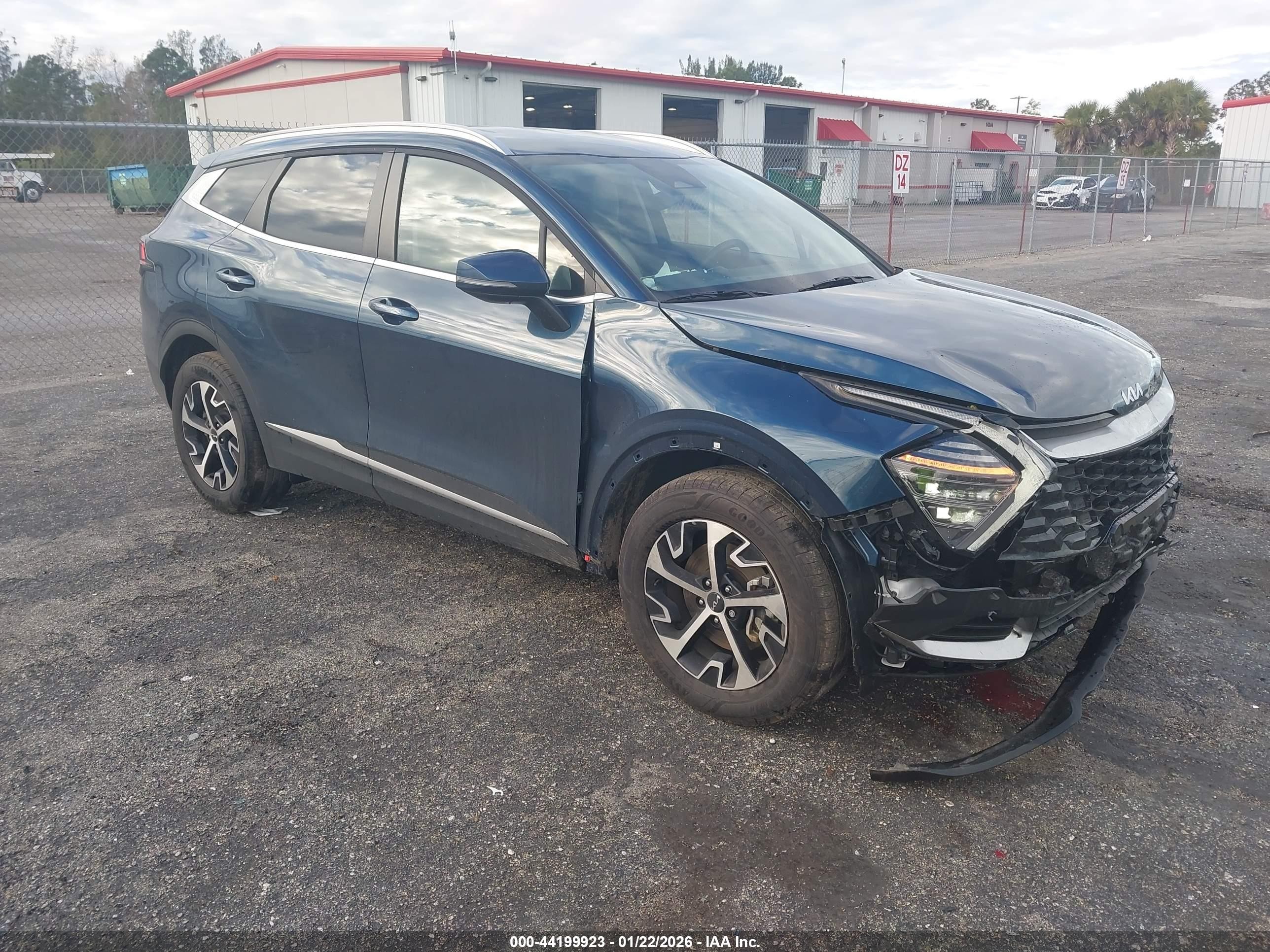2025 Kia Sportage EX, VIN KNDPVCDGXS7232835 — Front end