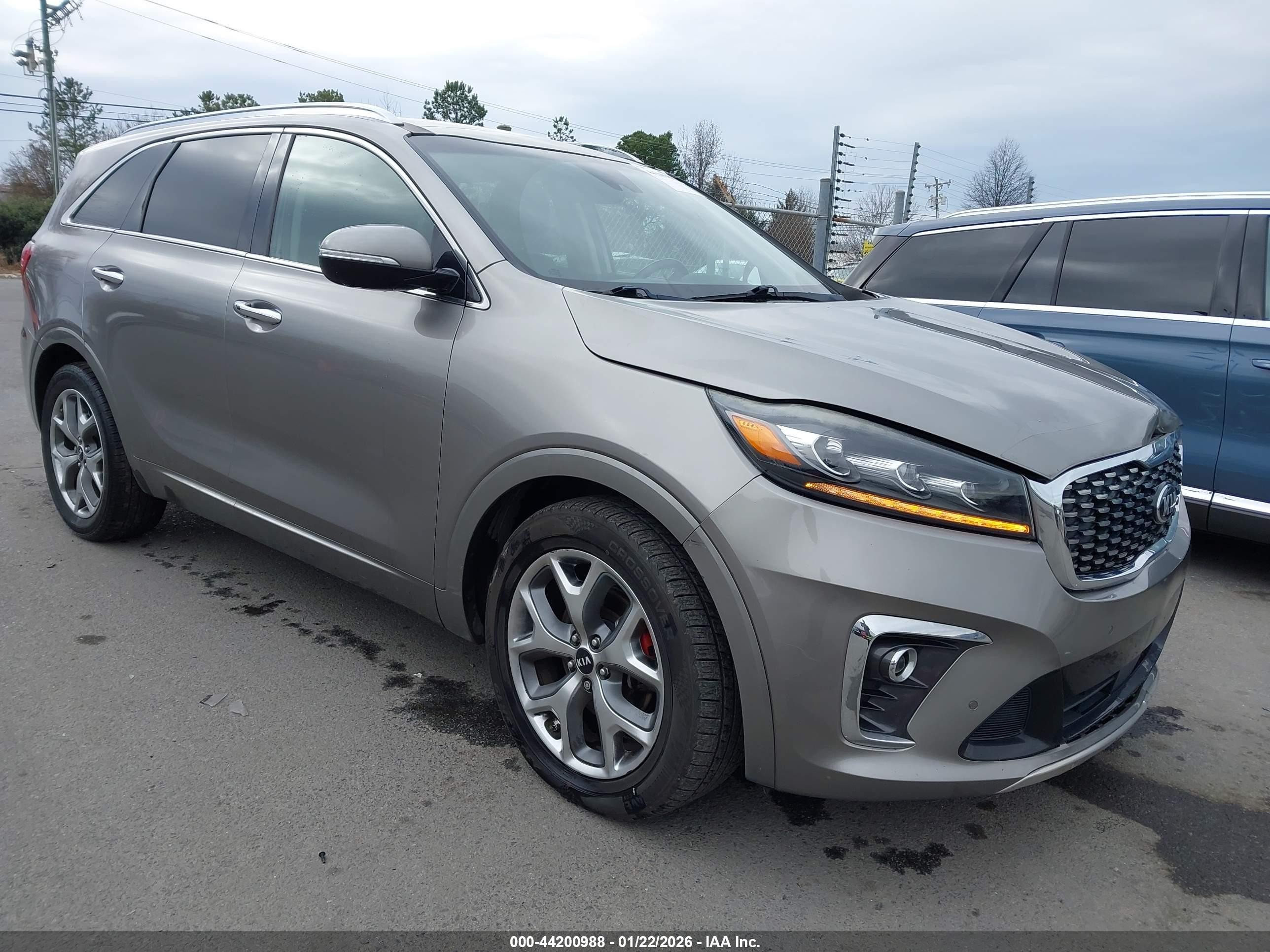 2019 Kia Sorento SX, VIN 5XYPK4A5XKG501274 — Front end