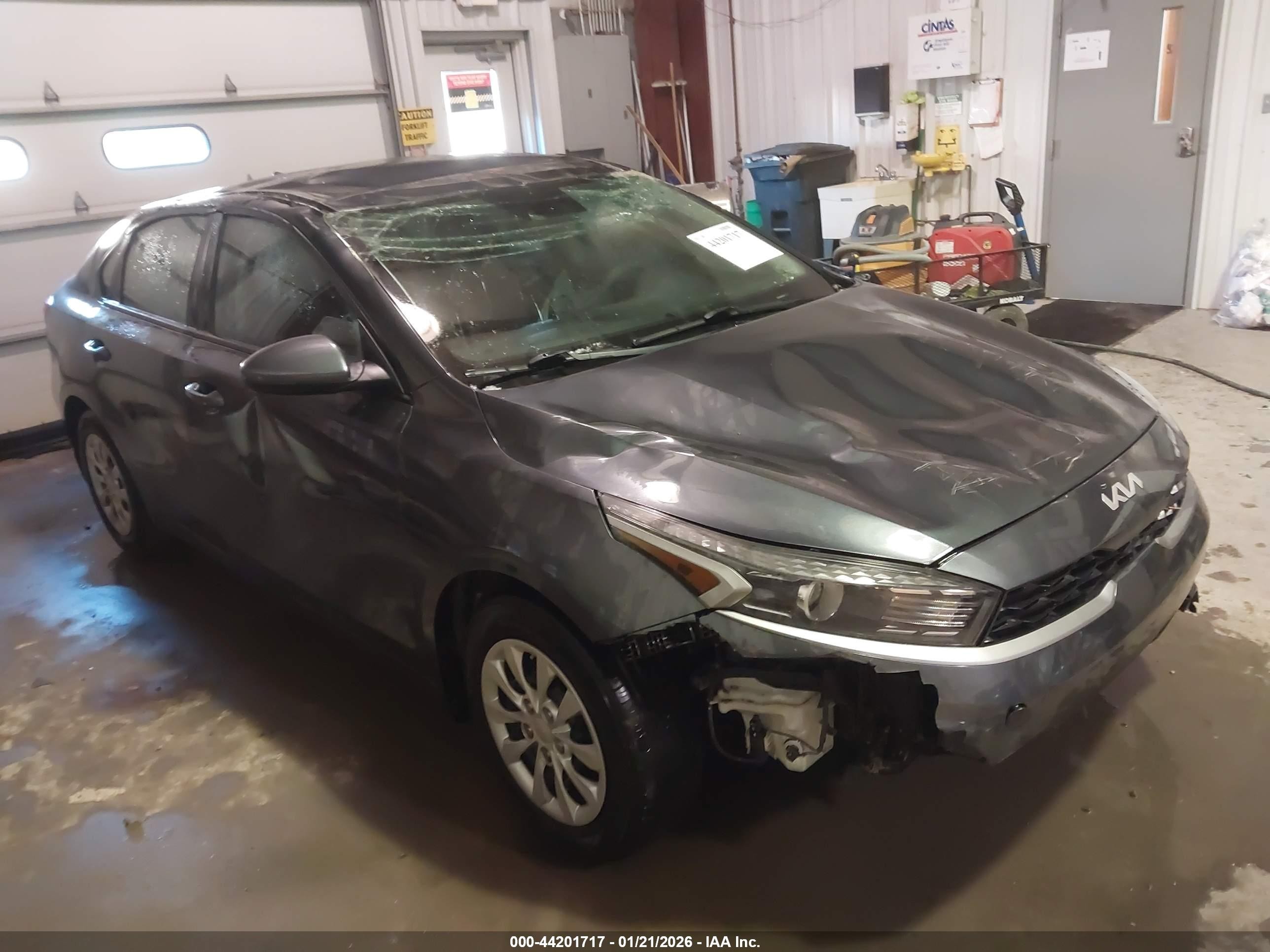 2023 Kia Forte LXS, VIN 3KPF24AD4PE646737 — Front end