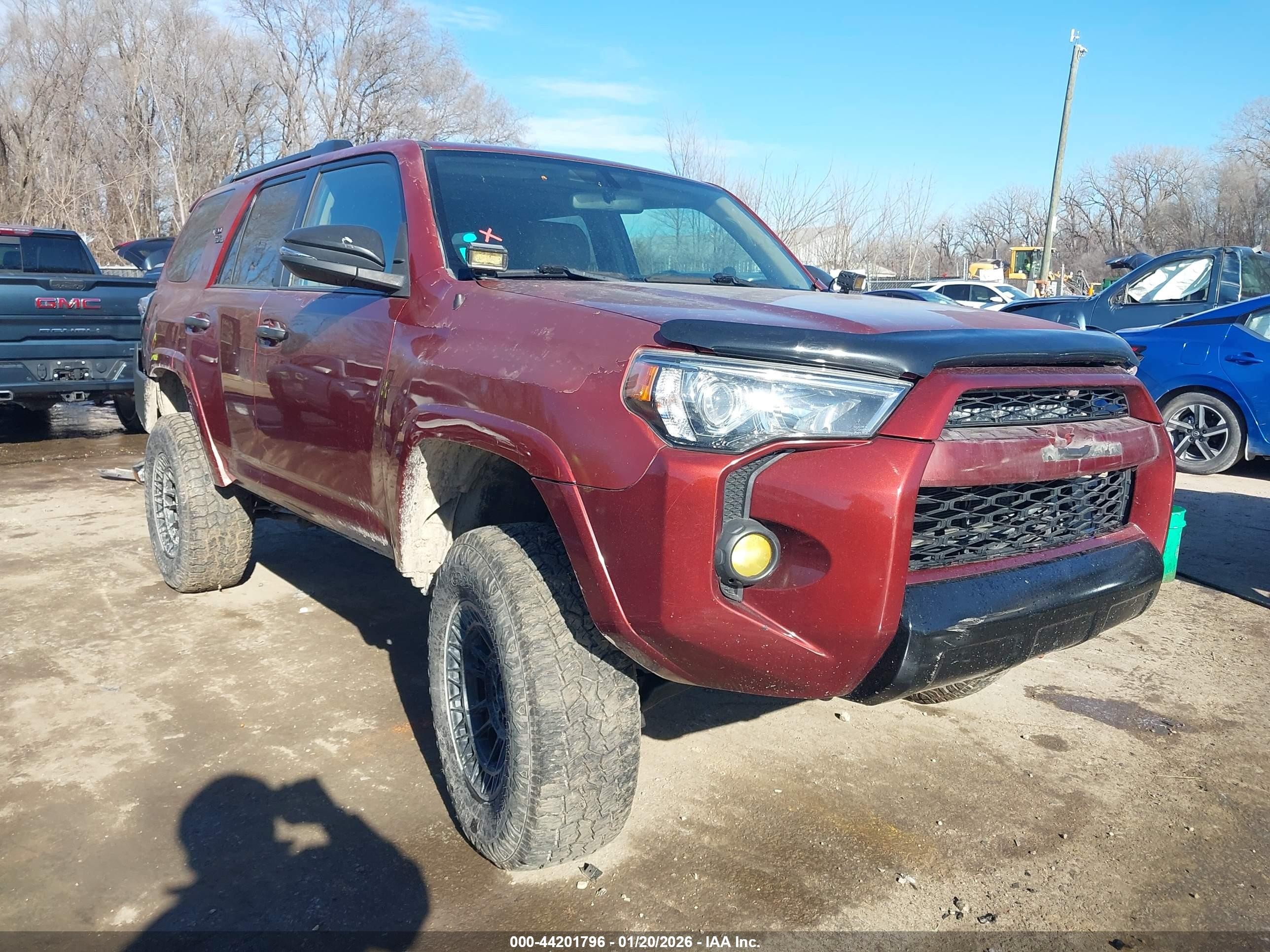 2010 Toyota 4Runner SR5, VIN JTEBU5JRXA5025625 — Front end