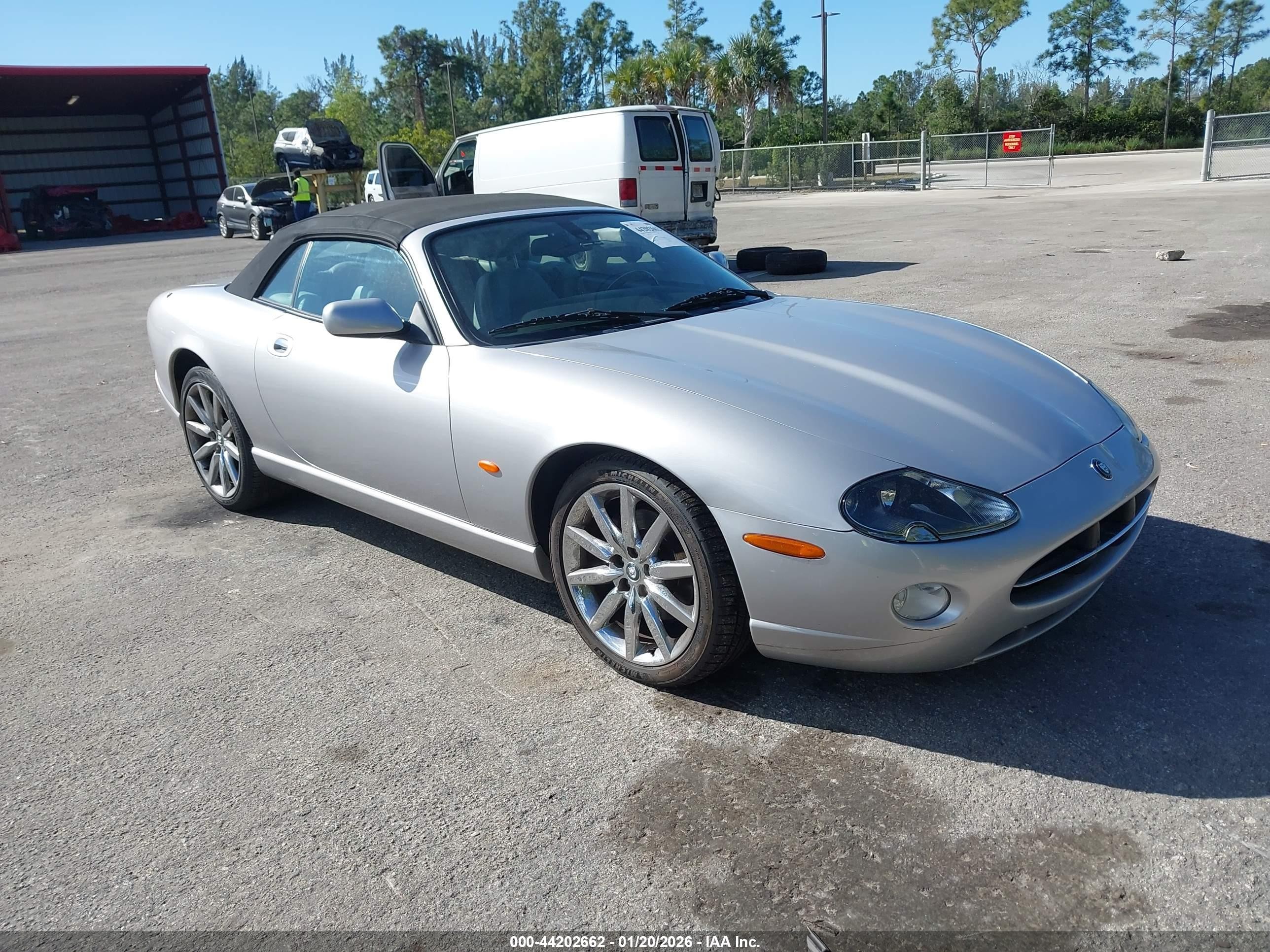 2006 Jaguar XK XK8, VIN SAJDA42C462A45344 — Normal wear