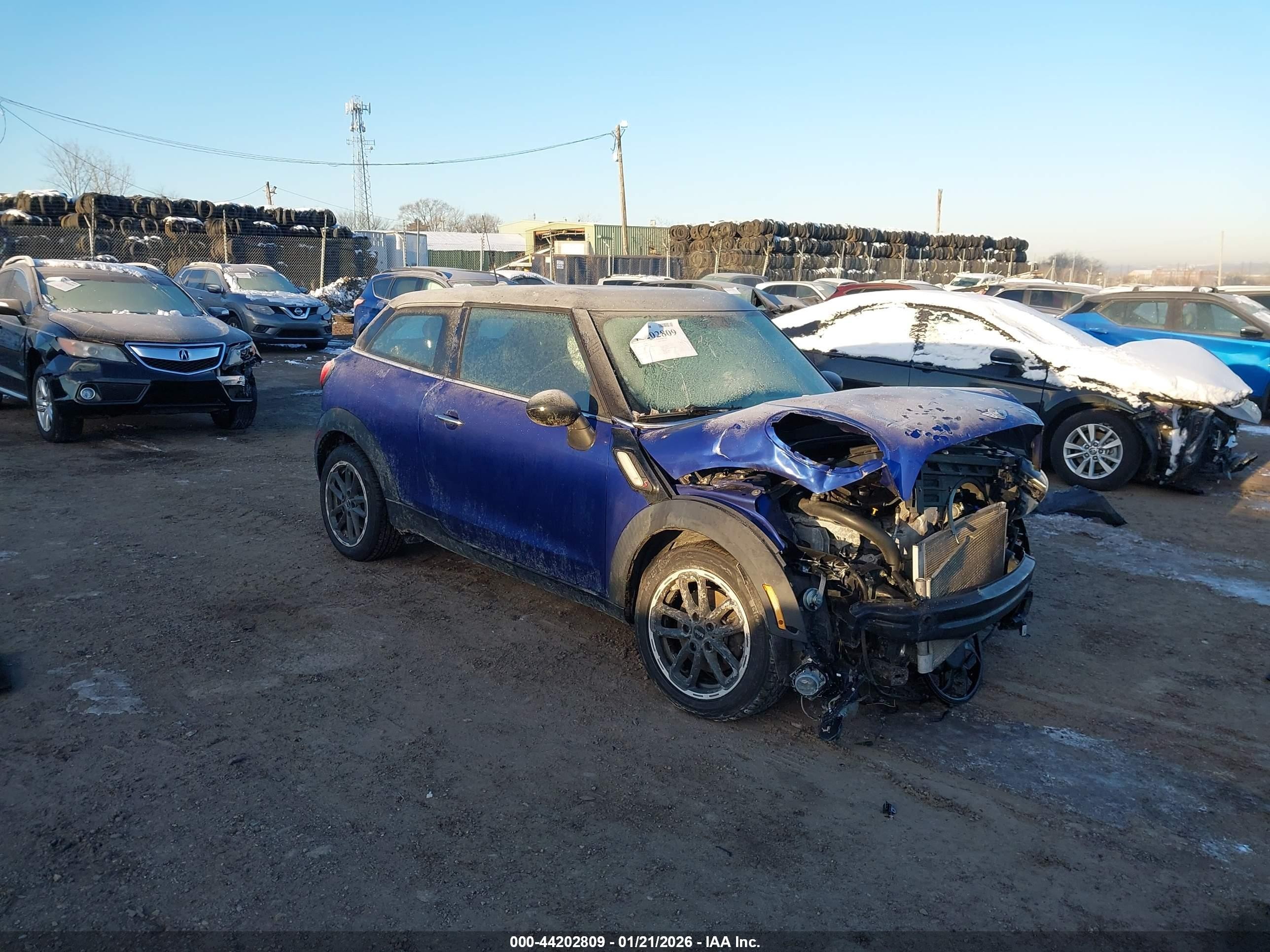 2016 MINI Paceman S, VIN WMWSS7C57GWS45174 — Front end