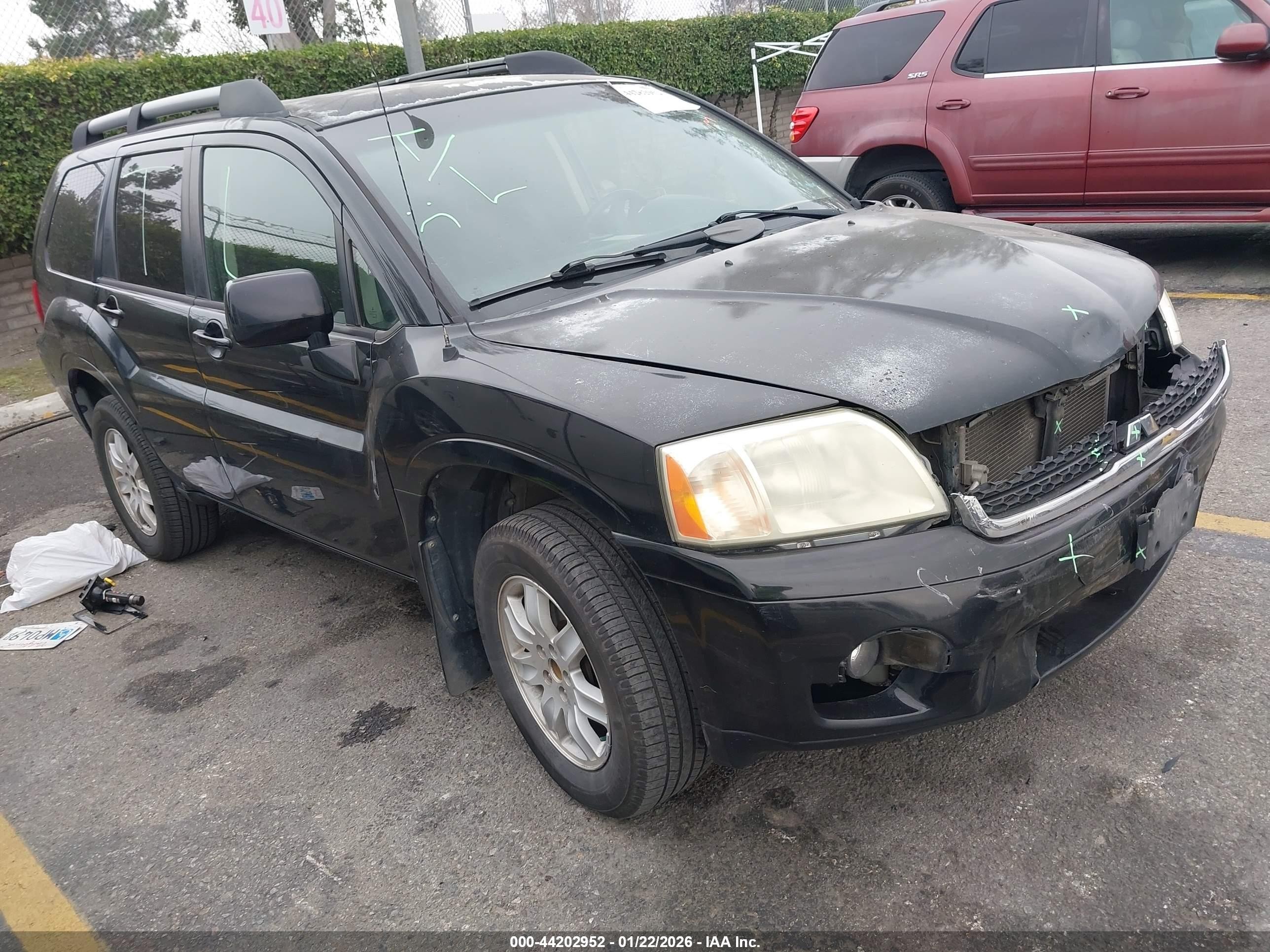 2011 Mitsubishi Endeavor LS, VIN 4A4JN2AS0BE025867 — Front end