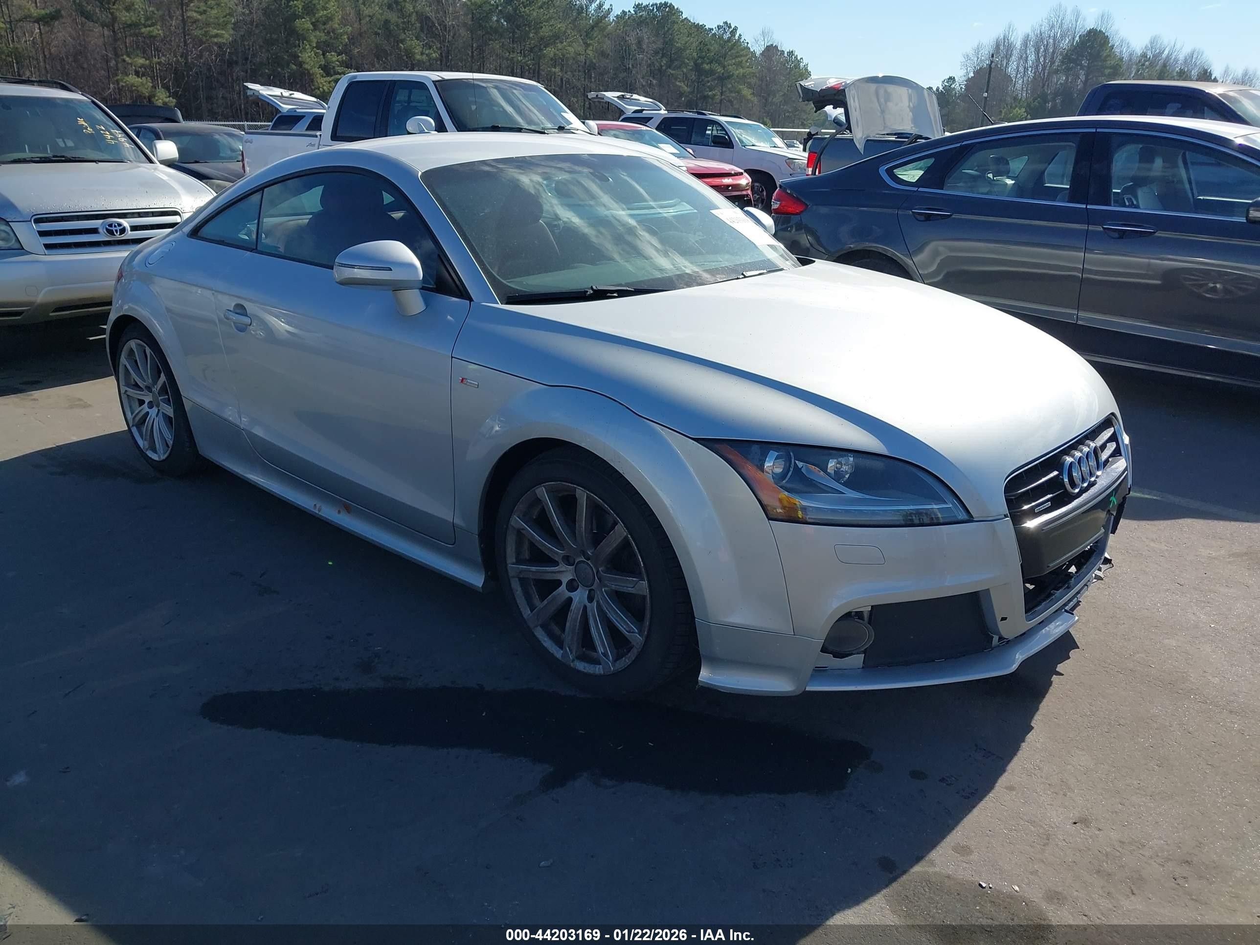 2014 Audi TT 2.0T, VIN TRUBFAFK0E1003302 — Перед