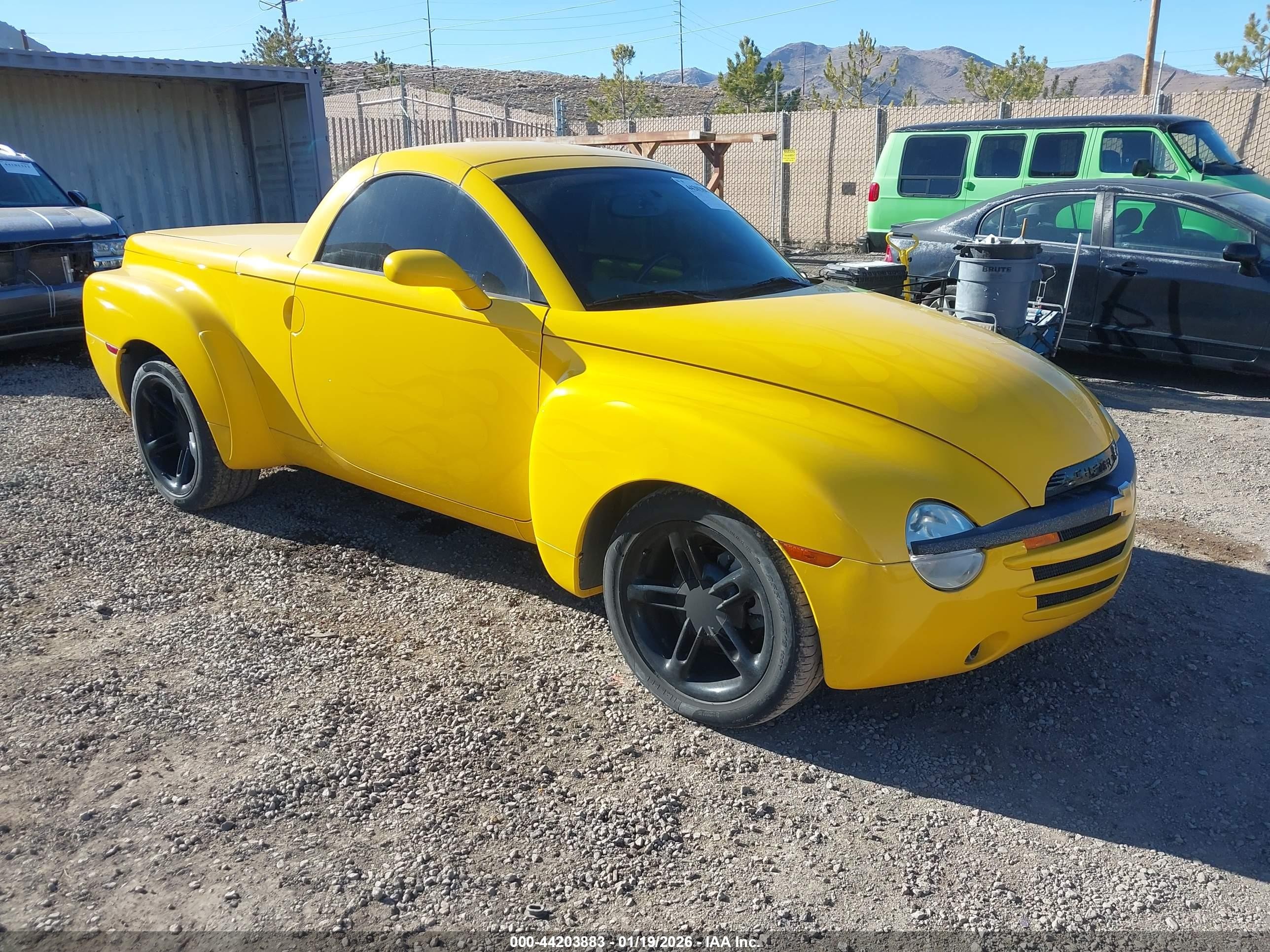 2004 Chevrolet SSR LS, VIN 1GCES14P54B107133 — Normal wear