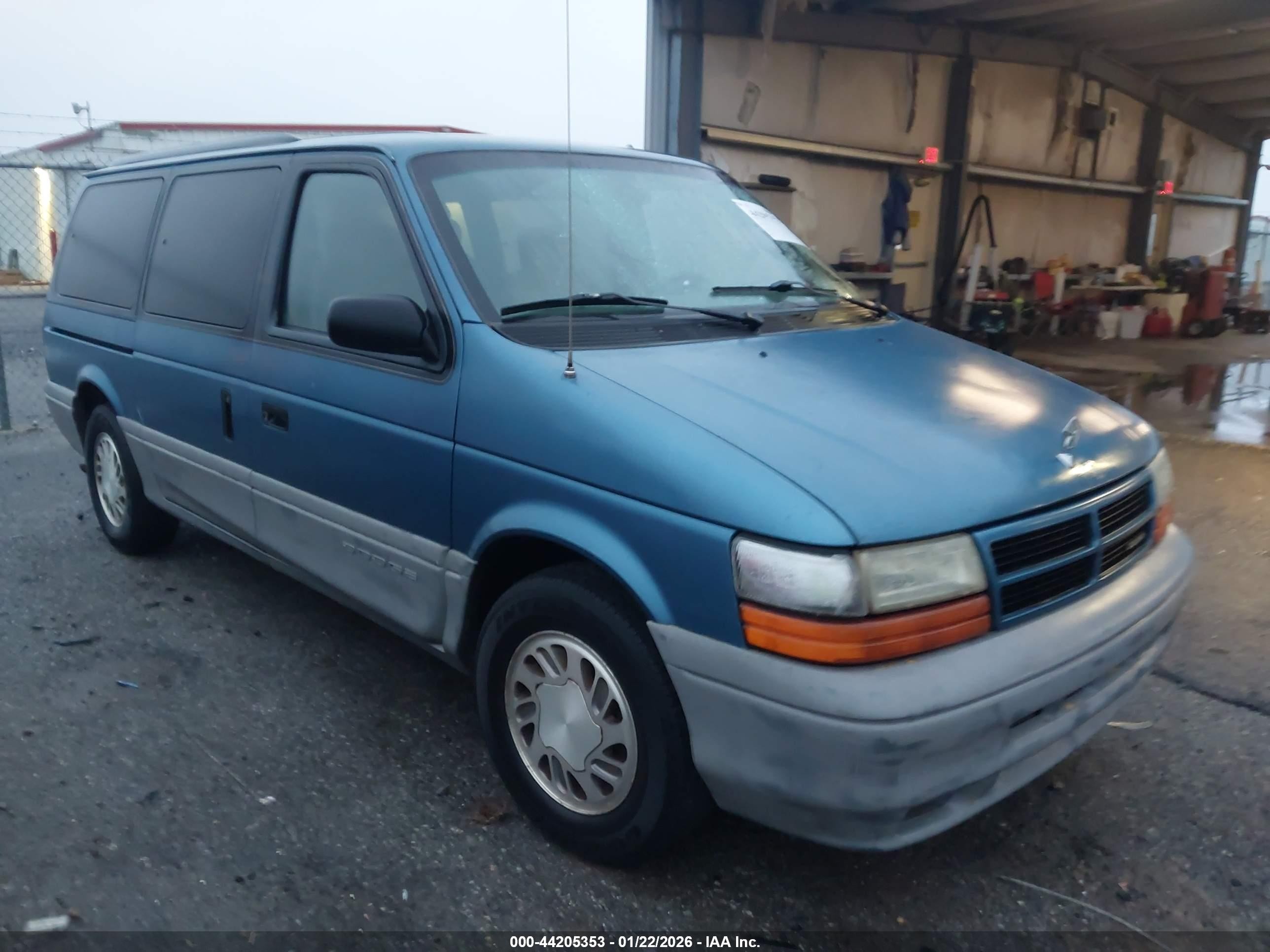 1994 Dodge Grand Caravan, VIN 1B4GH54L0RX318355 — Normal wear