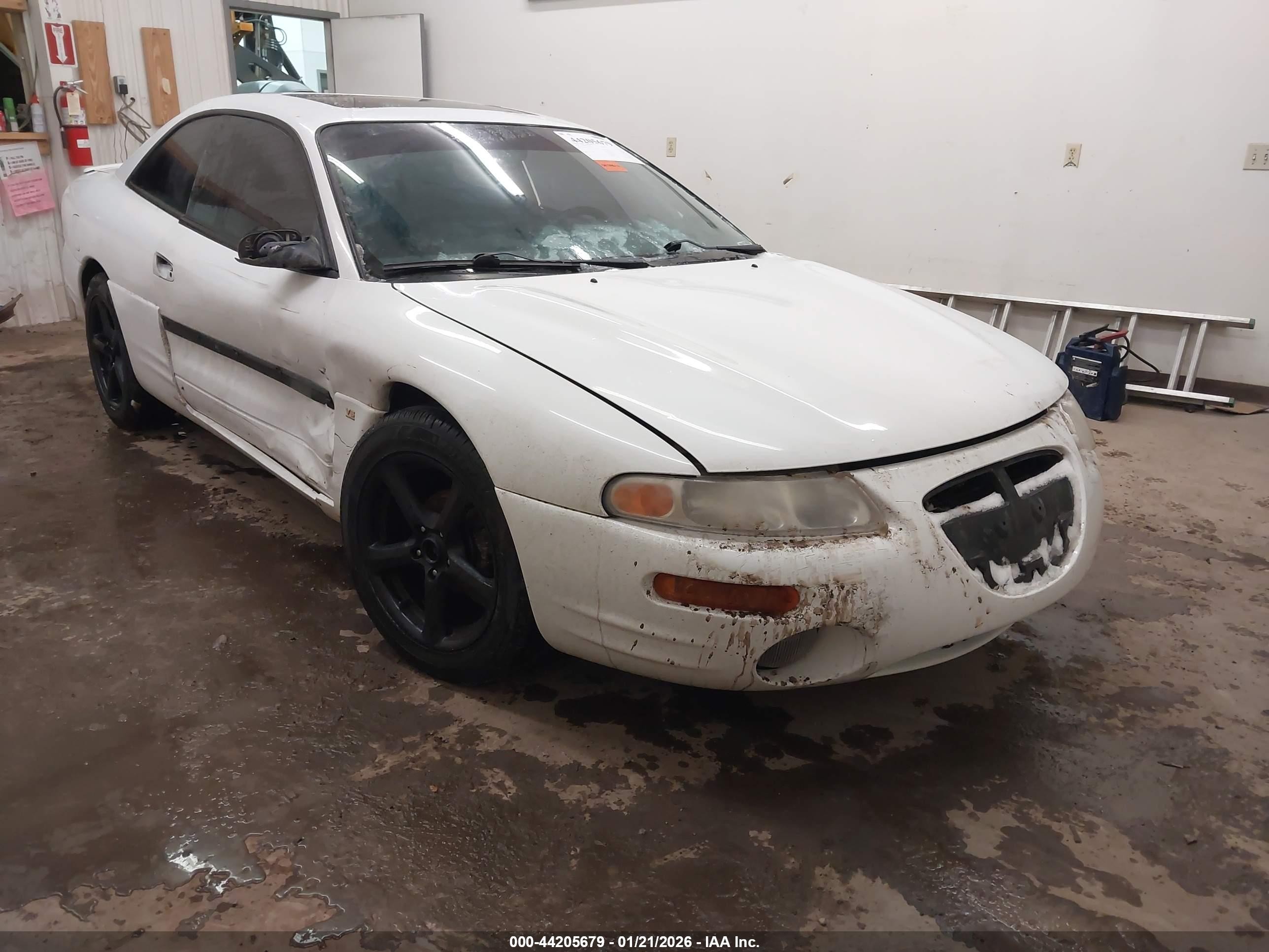 1998 Chrysler Sebring LXi, VIN 4C3AU52N4WE153185 — Бок