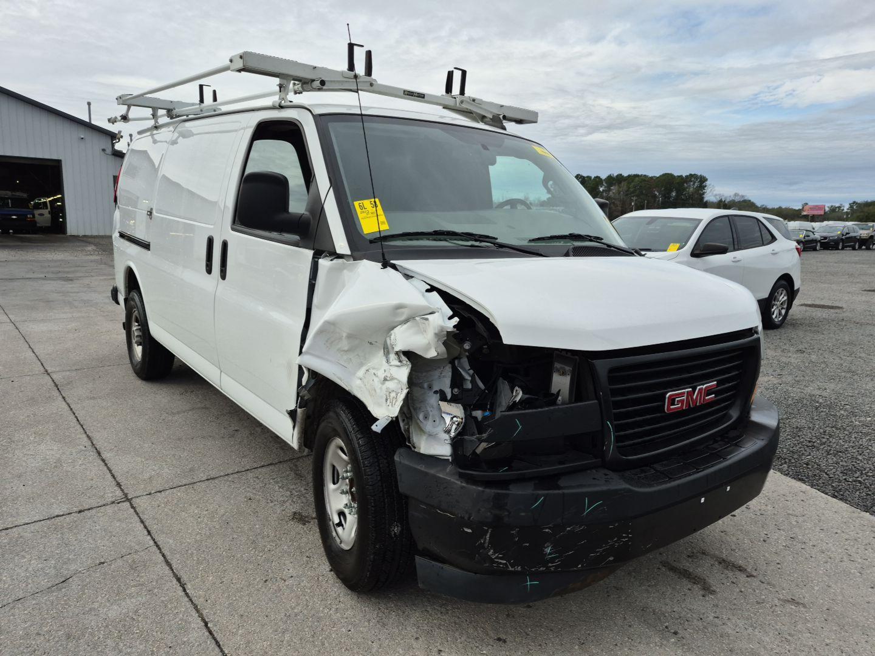 2023 GMC Savana Cargo, VIN 1GTW7AFP2P1141981 — Auction photo