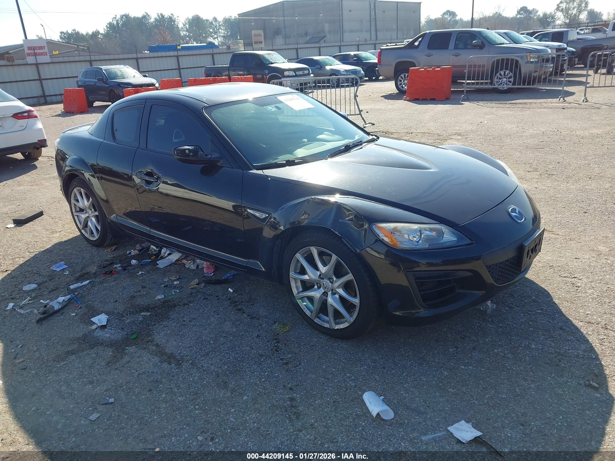 2011 Mazda RX-8, VIN JM1FE1R48B0405713 — Front end