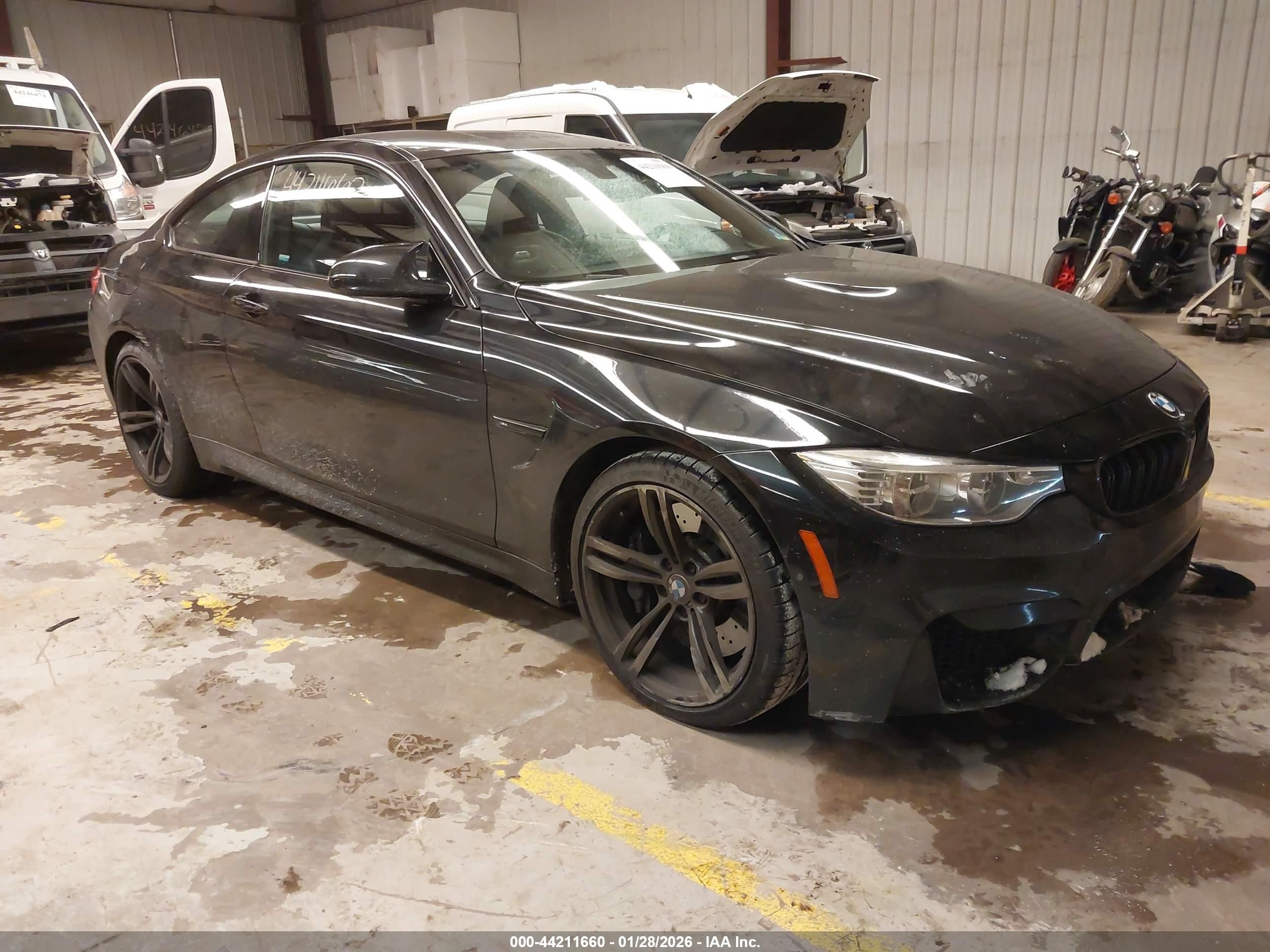 2017 BMW M4, VIN WBS3R9C54HK709635 — Undercarriage