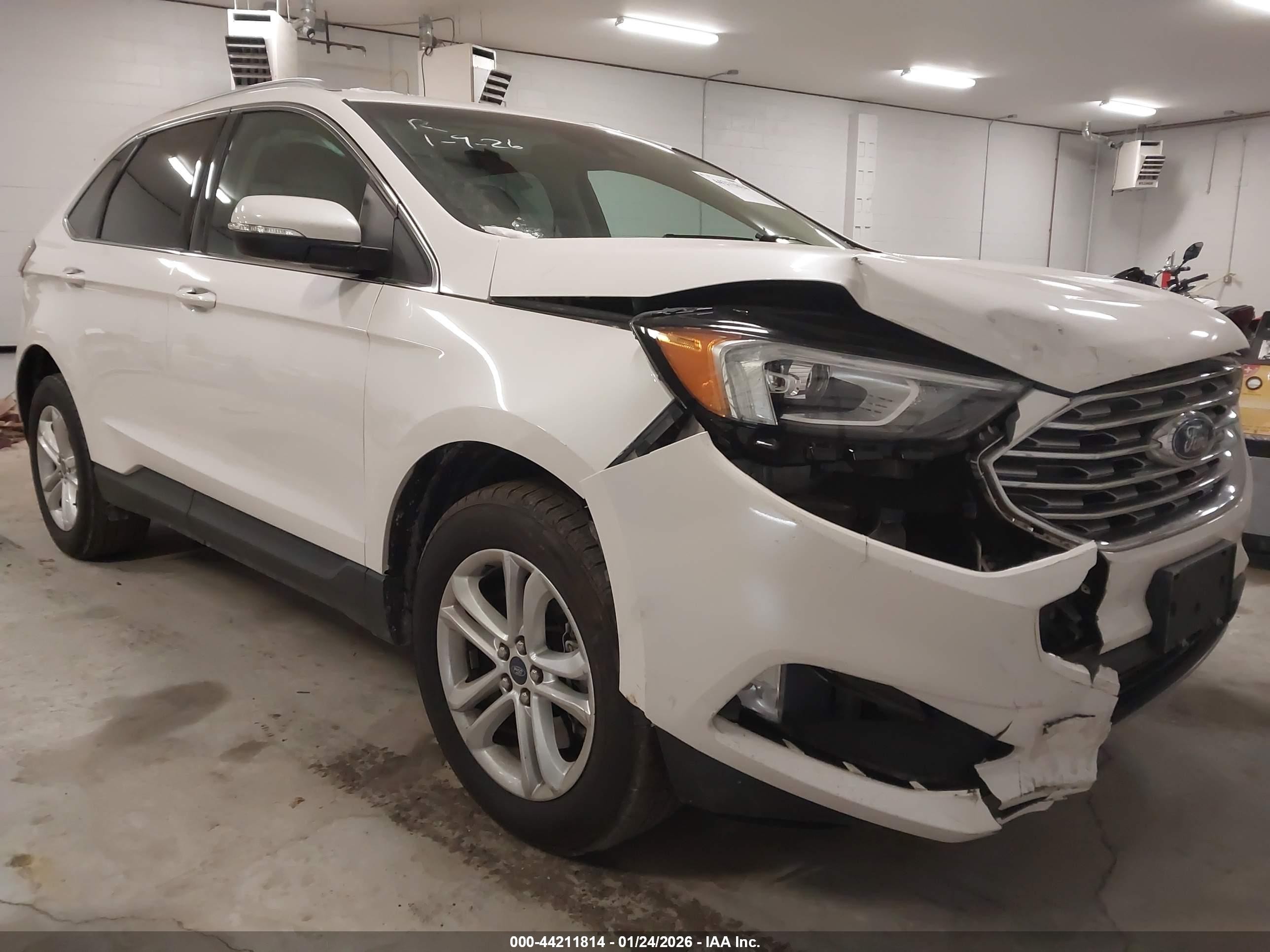2019 Ford Edge SEL, VIN 2FMPK4J98KBB17352 — Front end