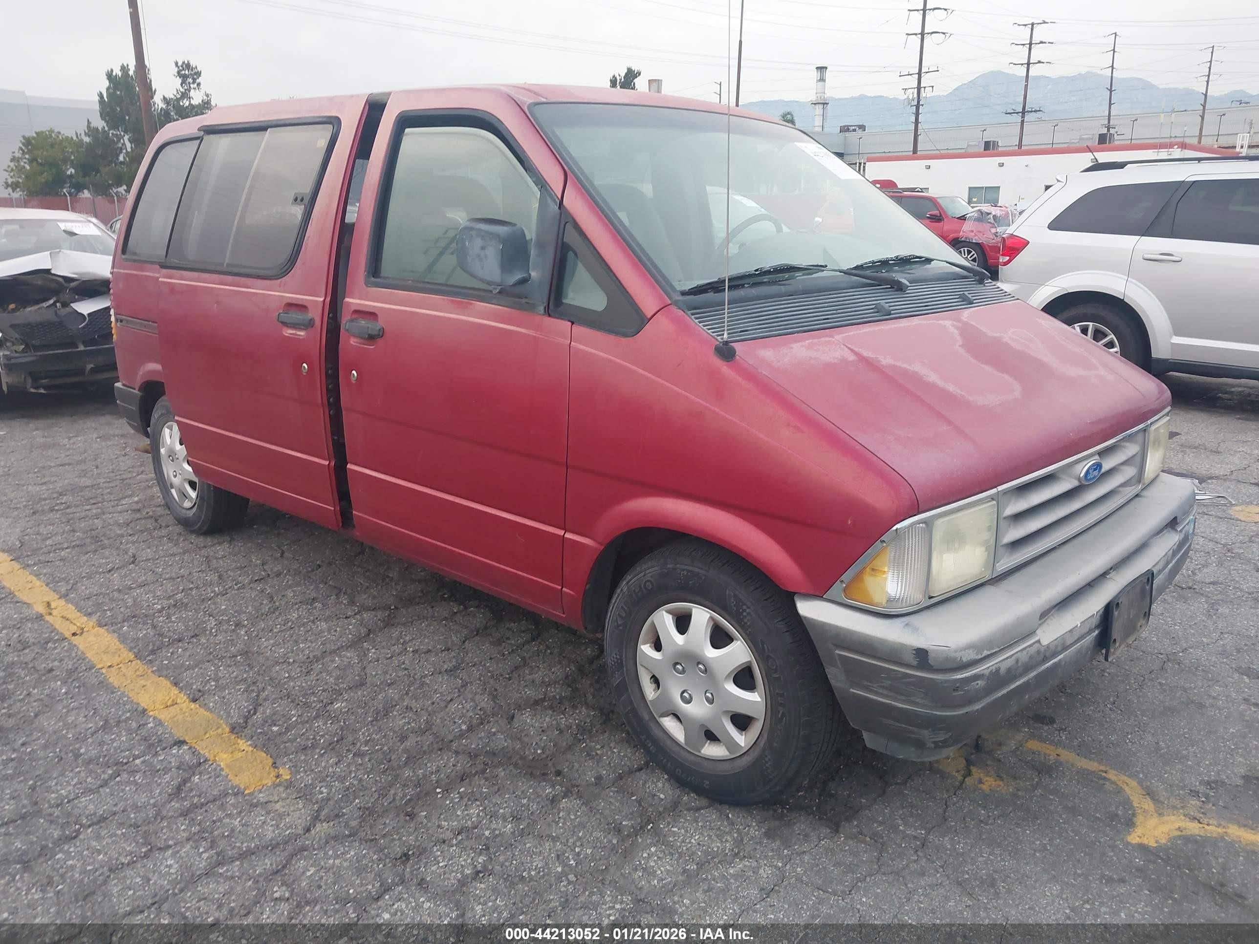 1995 Ford Aerostar, VIN 1FMCA11UXSZA52697 — Rear end