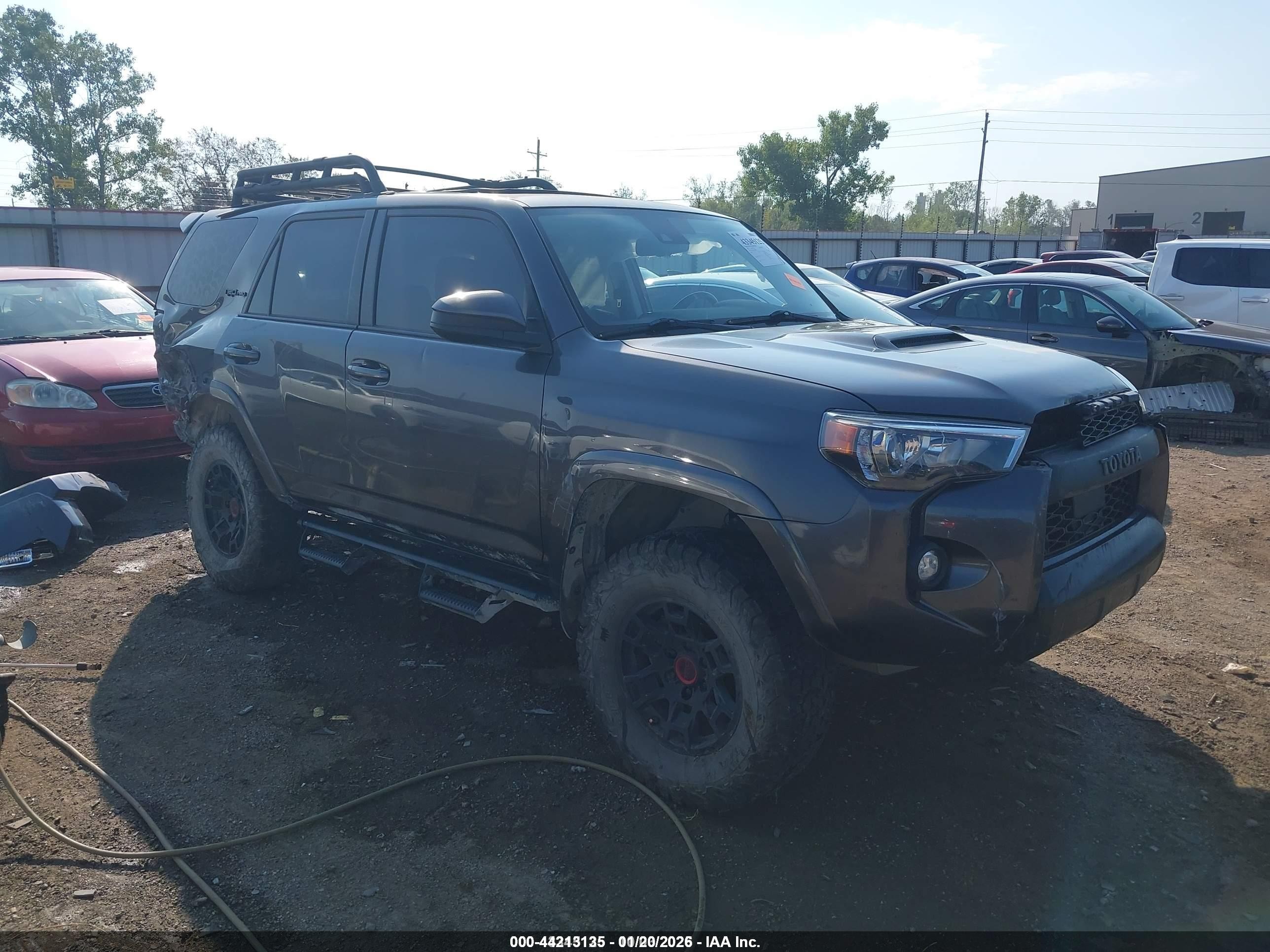 2021 Toyota 4Runner TRD Pro, VIN JTELU5JR1M5864846 — Опрокидывание