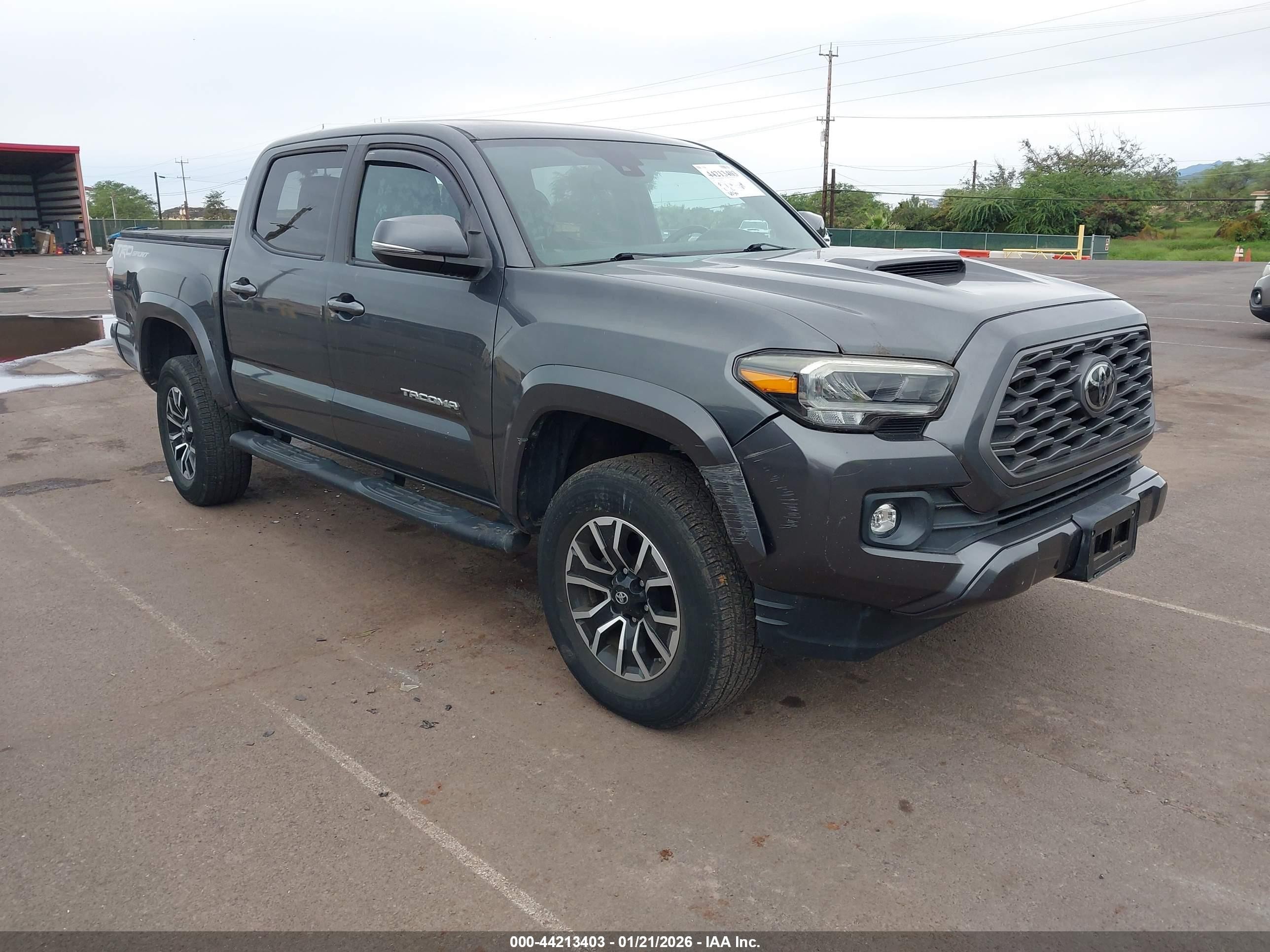 2020 Toyota Tacoma TRD Off Road, VIN 3TMAZ5CN8LM134240 — Зад