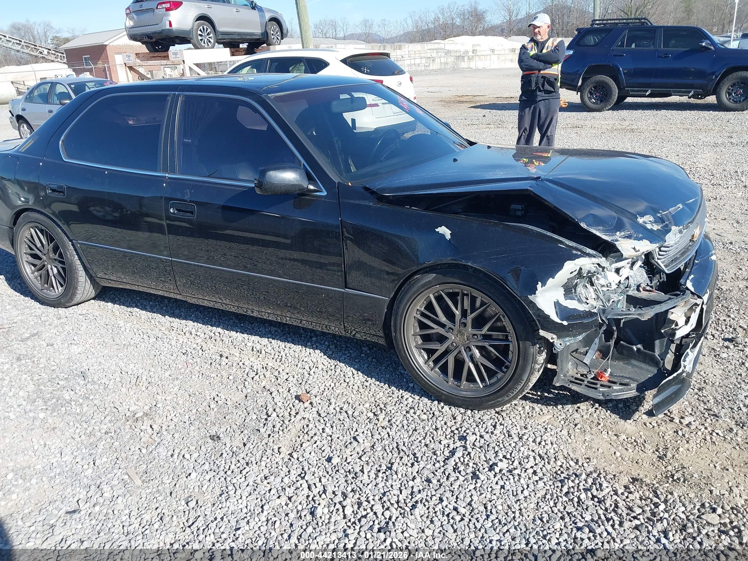 1996 Lexus LS 400, VIN JT8BH22F9T0050588 — All over