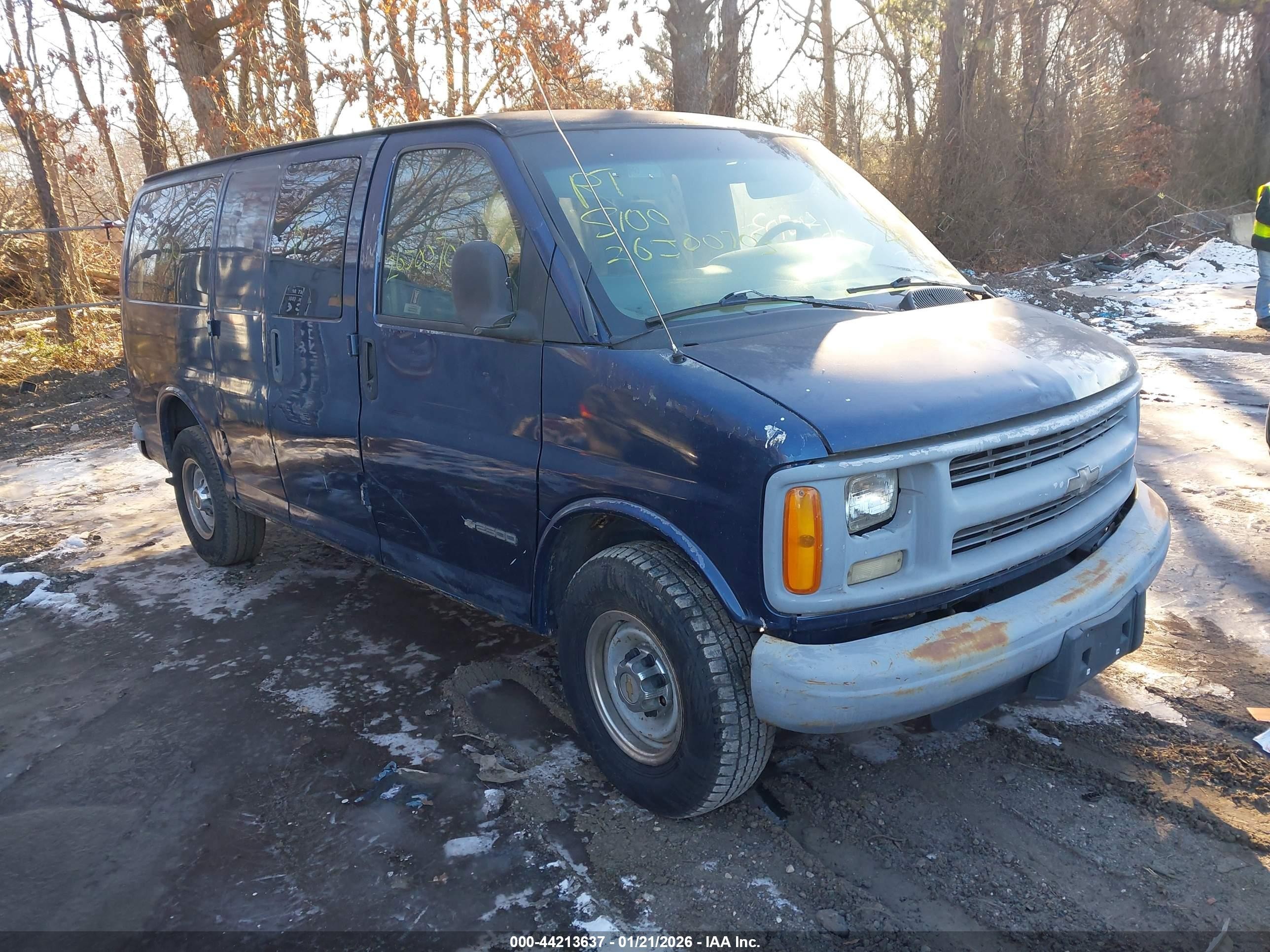 2001 Chevrolet Express, VIN 1GAGG25R511171487 — Side