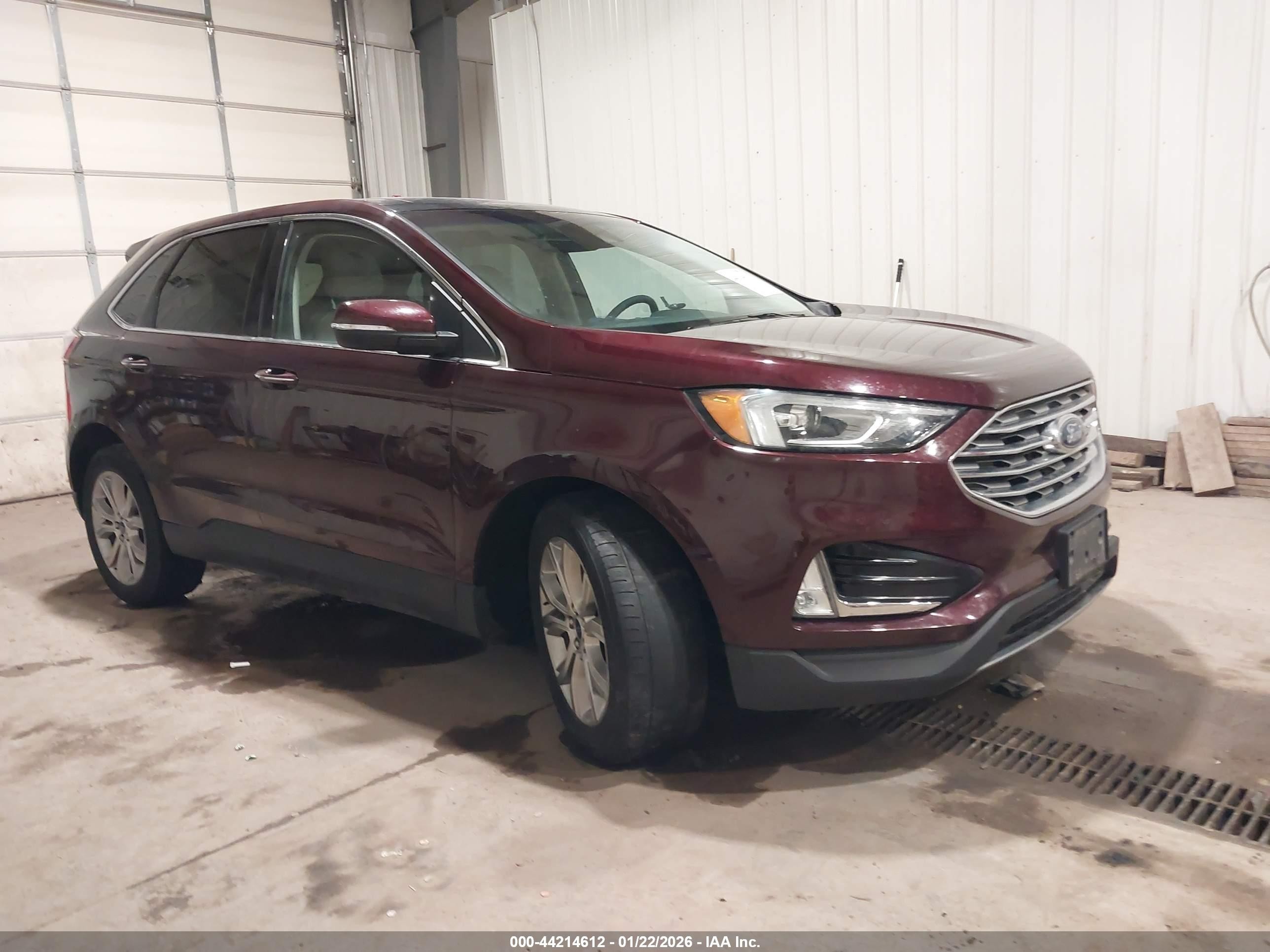 2019 Ford Edge Titanium, VIN 2FMPK4K92KBB76377 — Front end
