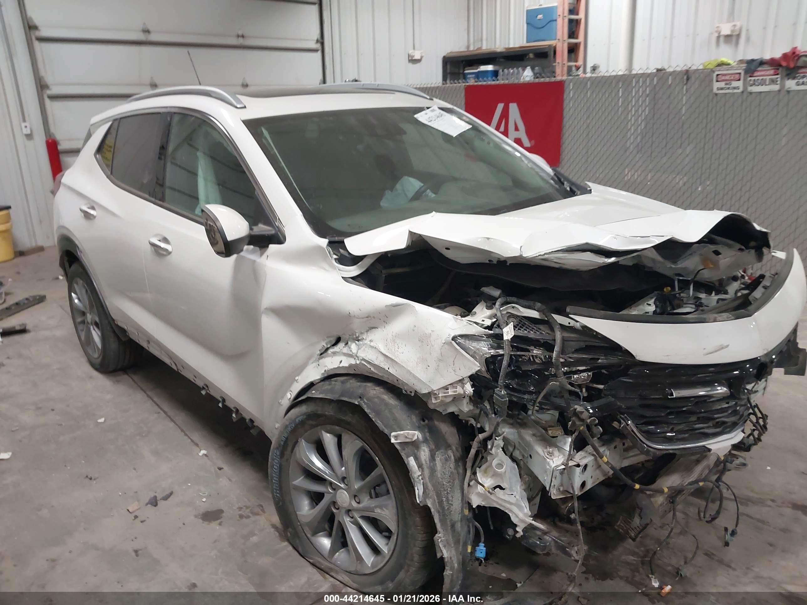 2021 Buick Encore GX Essence, VIN KL4MMGSL1MB168711 — Front end