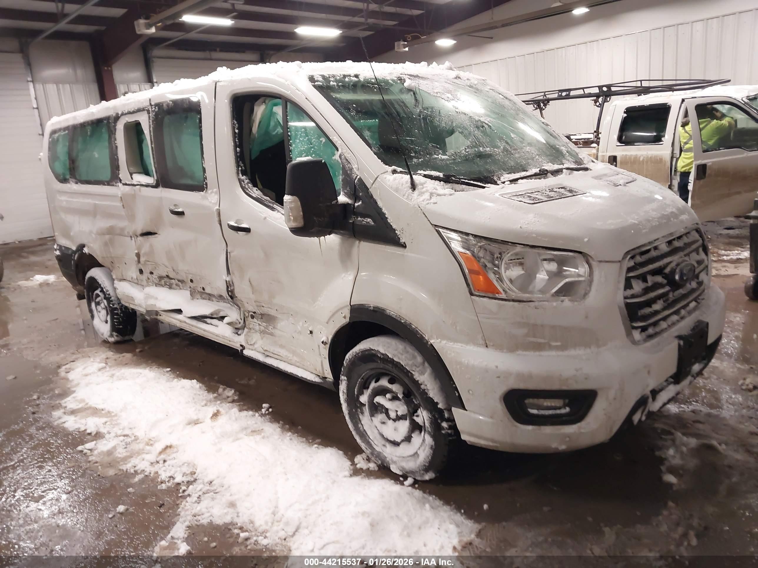 2020 Ford Transit Passenger XL, VIN 1FBAX2Y84LKA54971 — Auction photo