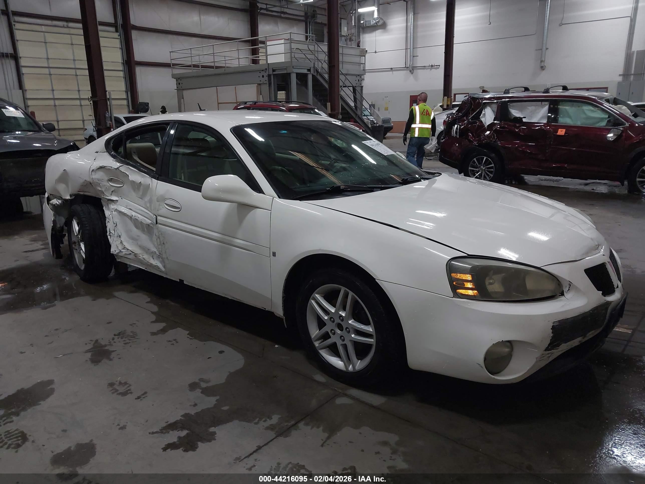 2006 Pontiac Grand Prix GT, VIN 2G2WR584561176550 — Side