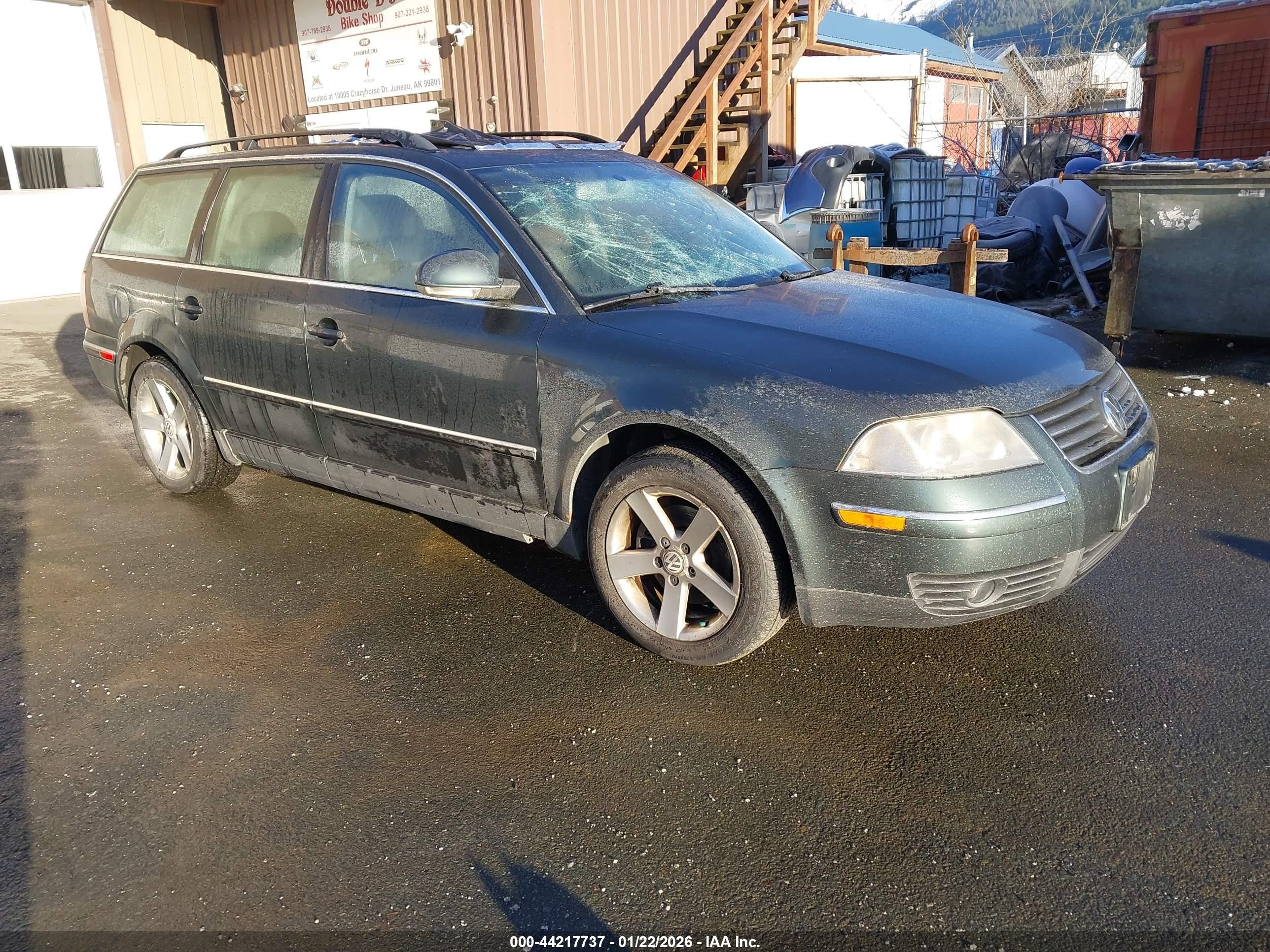 2004 Volkswagen Passat GLX, VIN WVWYH63B94E279243 — По всему кузову