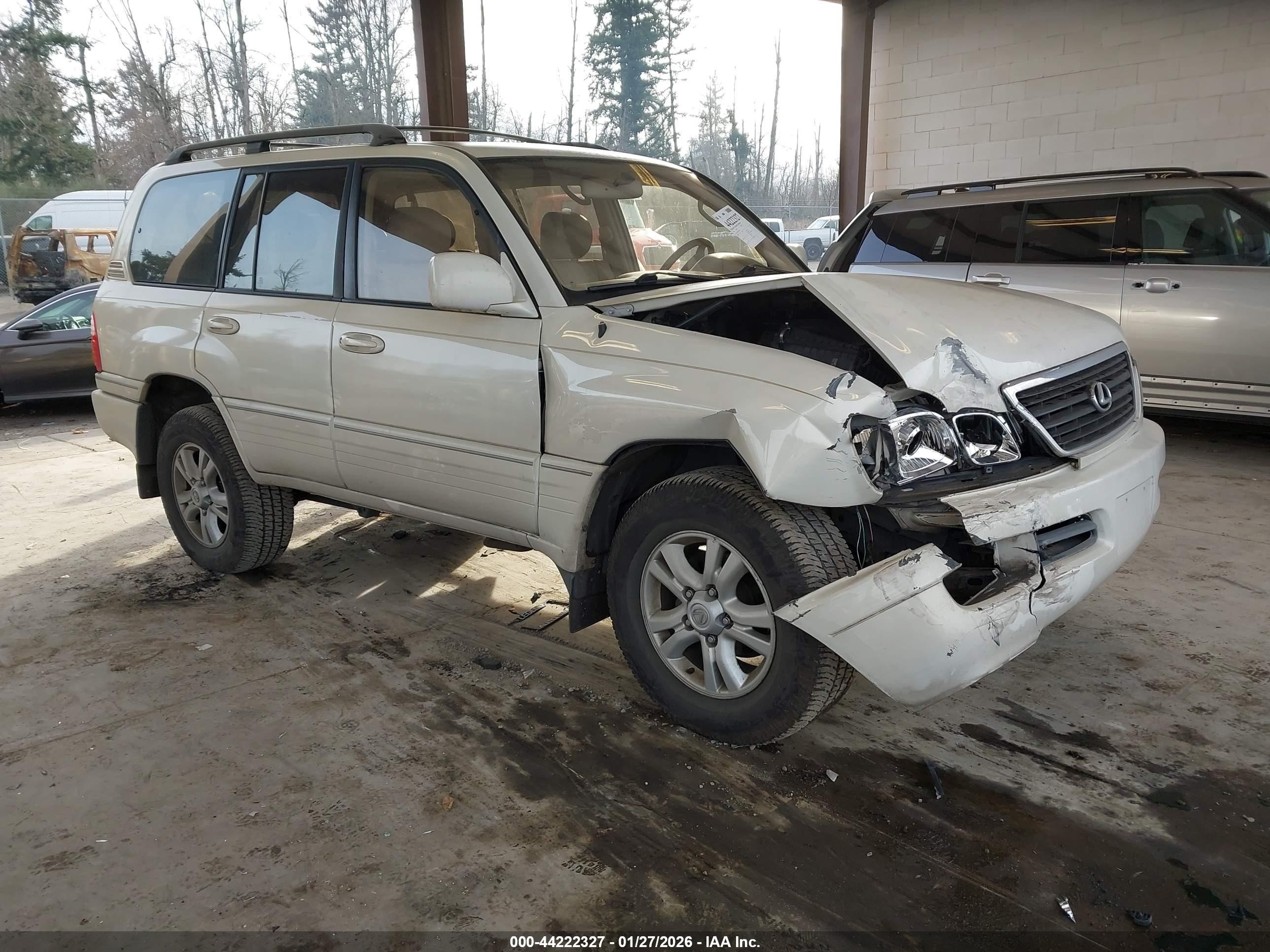 1998 Lexus LX 470, VIN JT6HT00W9W0003994 — Перед