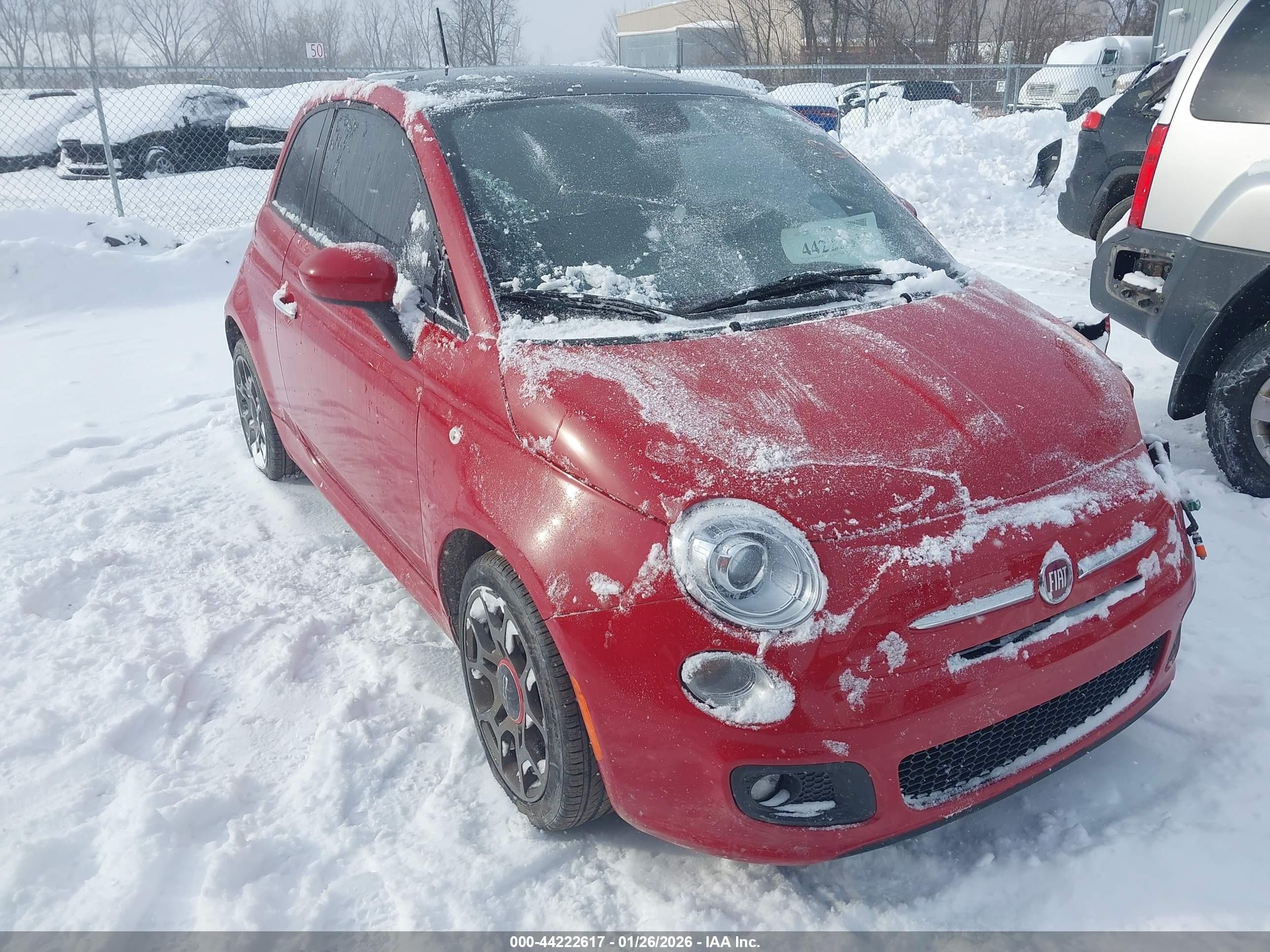2015 FIAT 500 Sport, VIN 3C3CFFBR0FT624519 — Front end