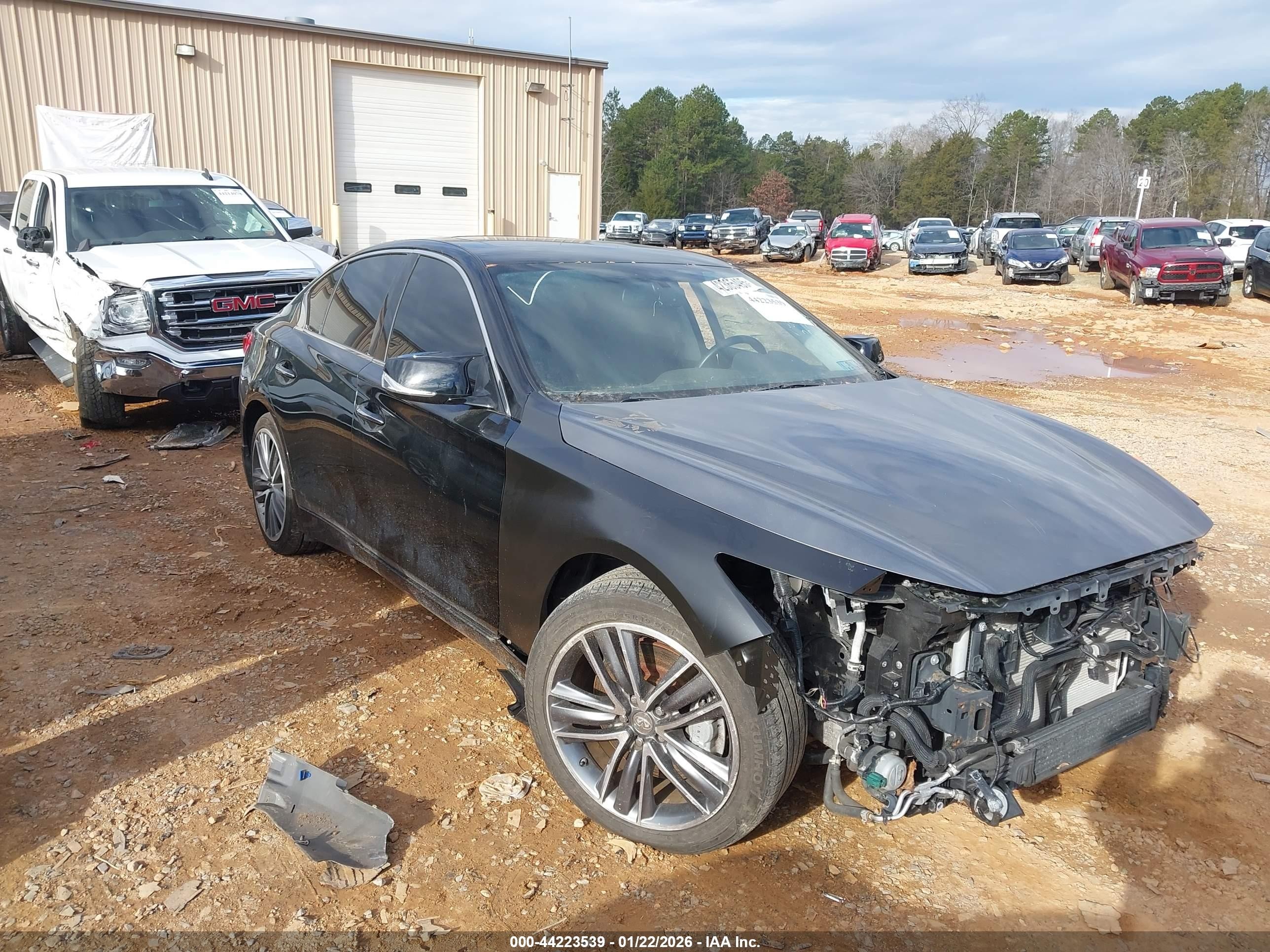 2017 Infiniti Q50 Sport, VIN JN1EV7AR9HM830609 — Перед