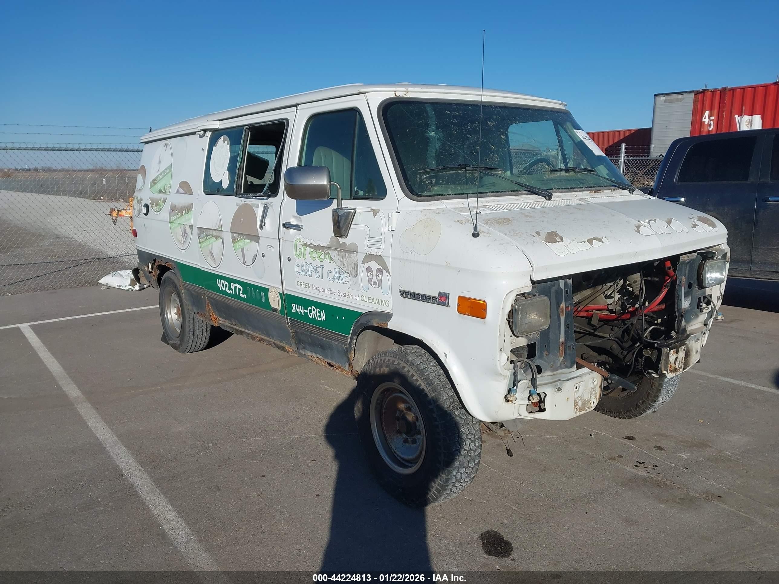1995 GMC Vandura, VIN 1GTGG35KXSF534922 — Front end