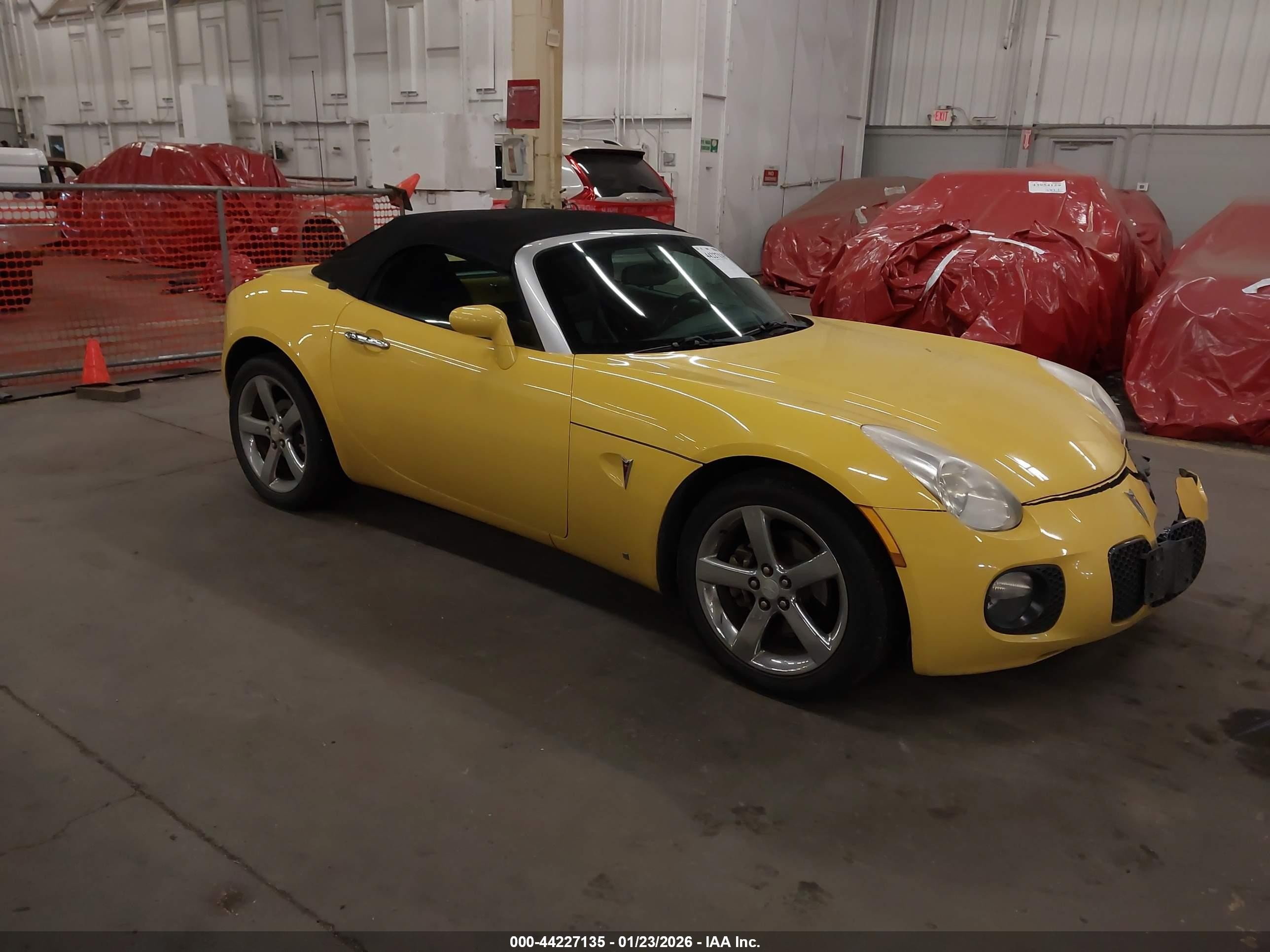 2007 Pontiac Solstice GXP, VIN 1G2MG35X67Y133527 — Front end