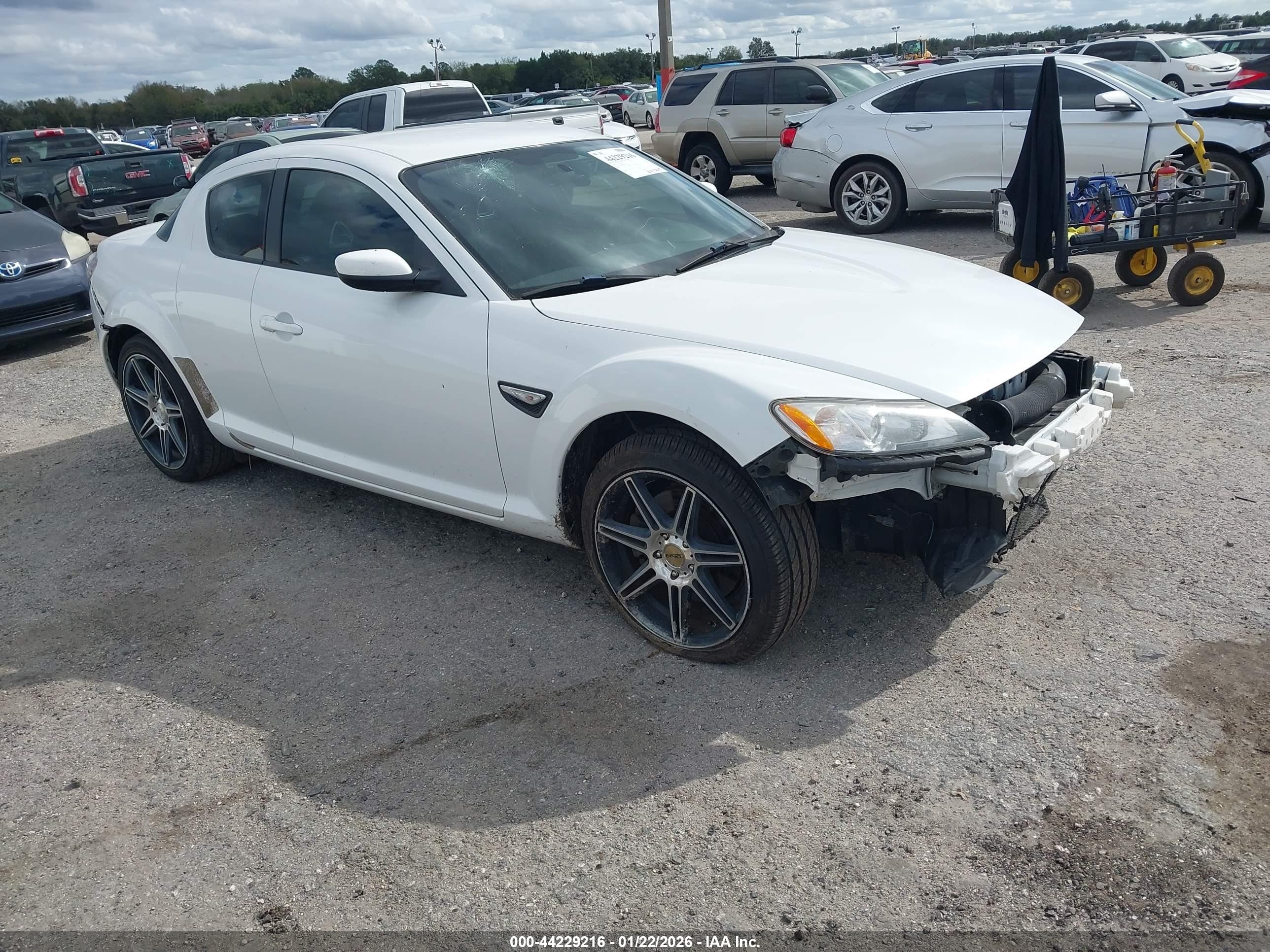 2009 Mazda RX-8 Grand Touring, VIN JM1FE17P190401896 — Перед