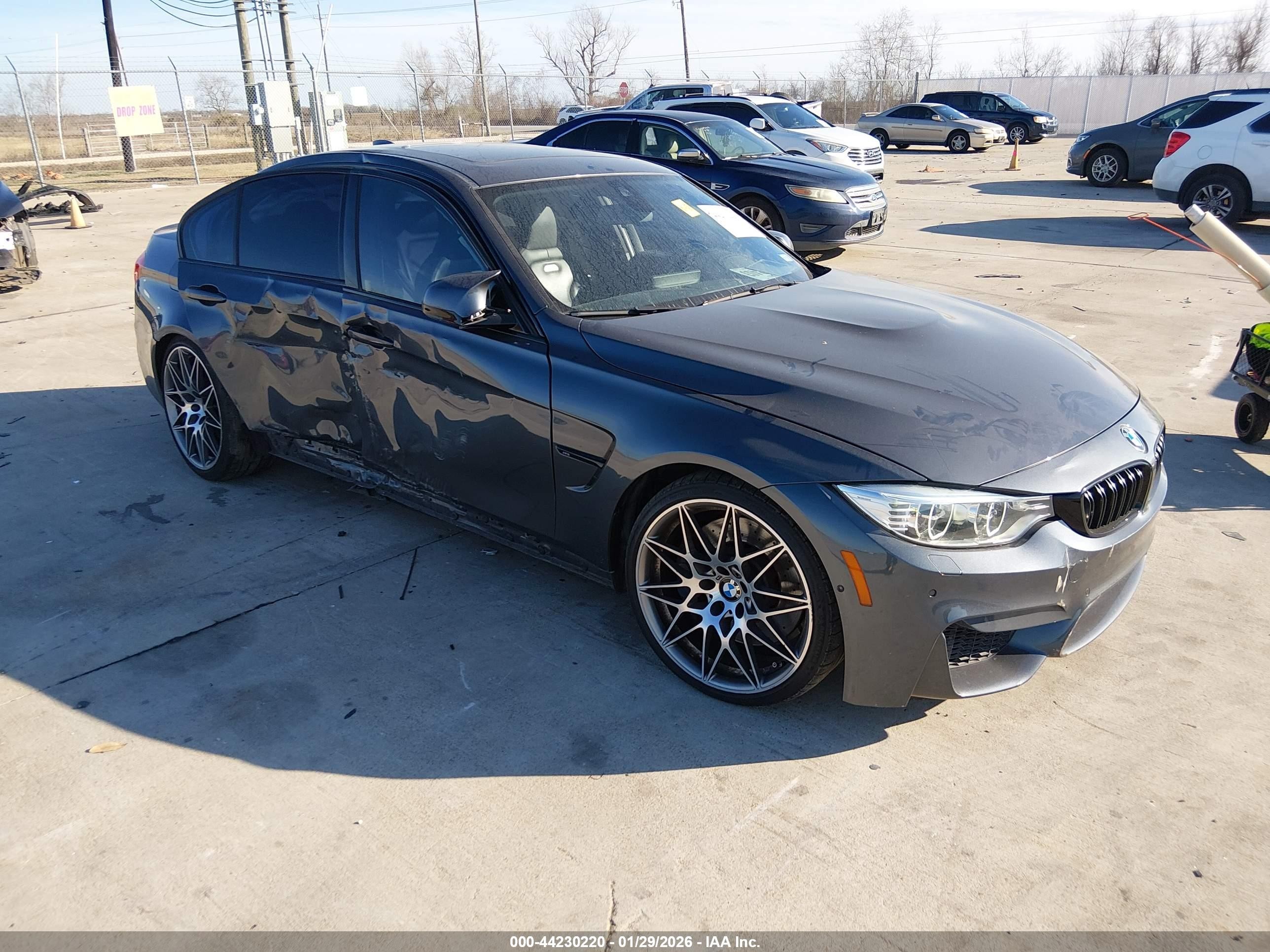 2017 BMW M3, VIN WBS8M9C34H5G85096 — Бок