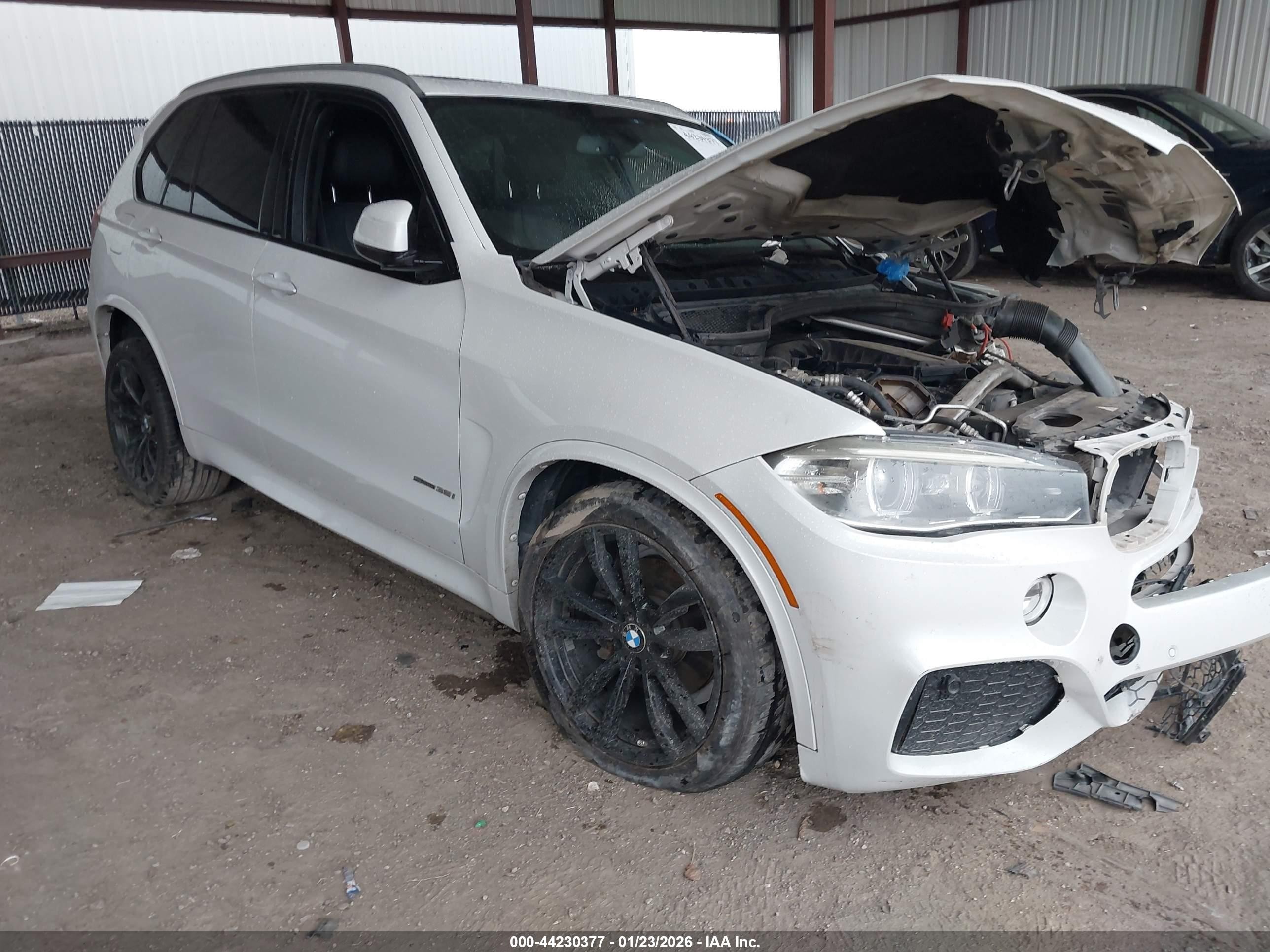 2015 BMW X5 sDrive35i, VIN 5UXKR2C50F0H38957 — Front end