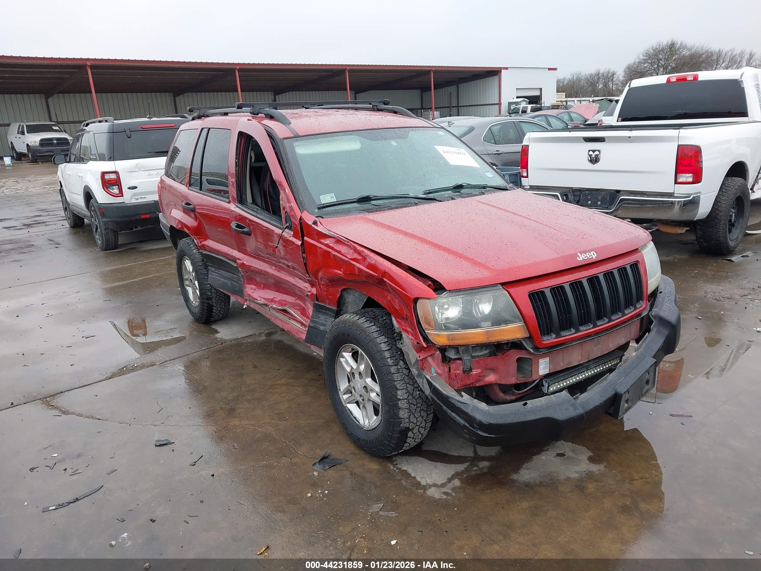 2004 Jeep Grand Cherokee Laredo, VIN 1J4GW48N44C421285 — Бок