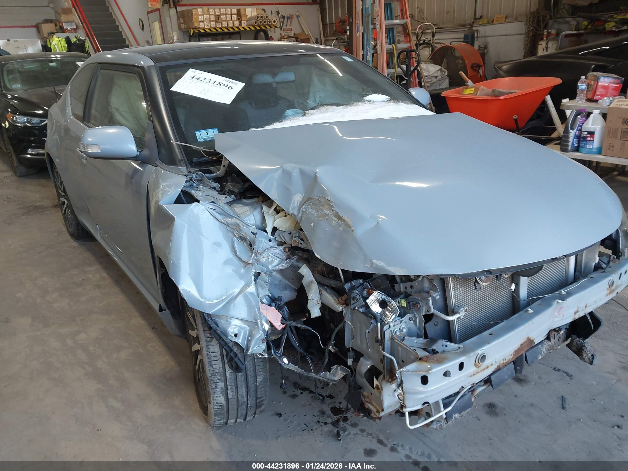2014 Scion tC, VIN JTKJF5C78E3077741 — Front end